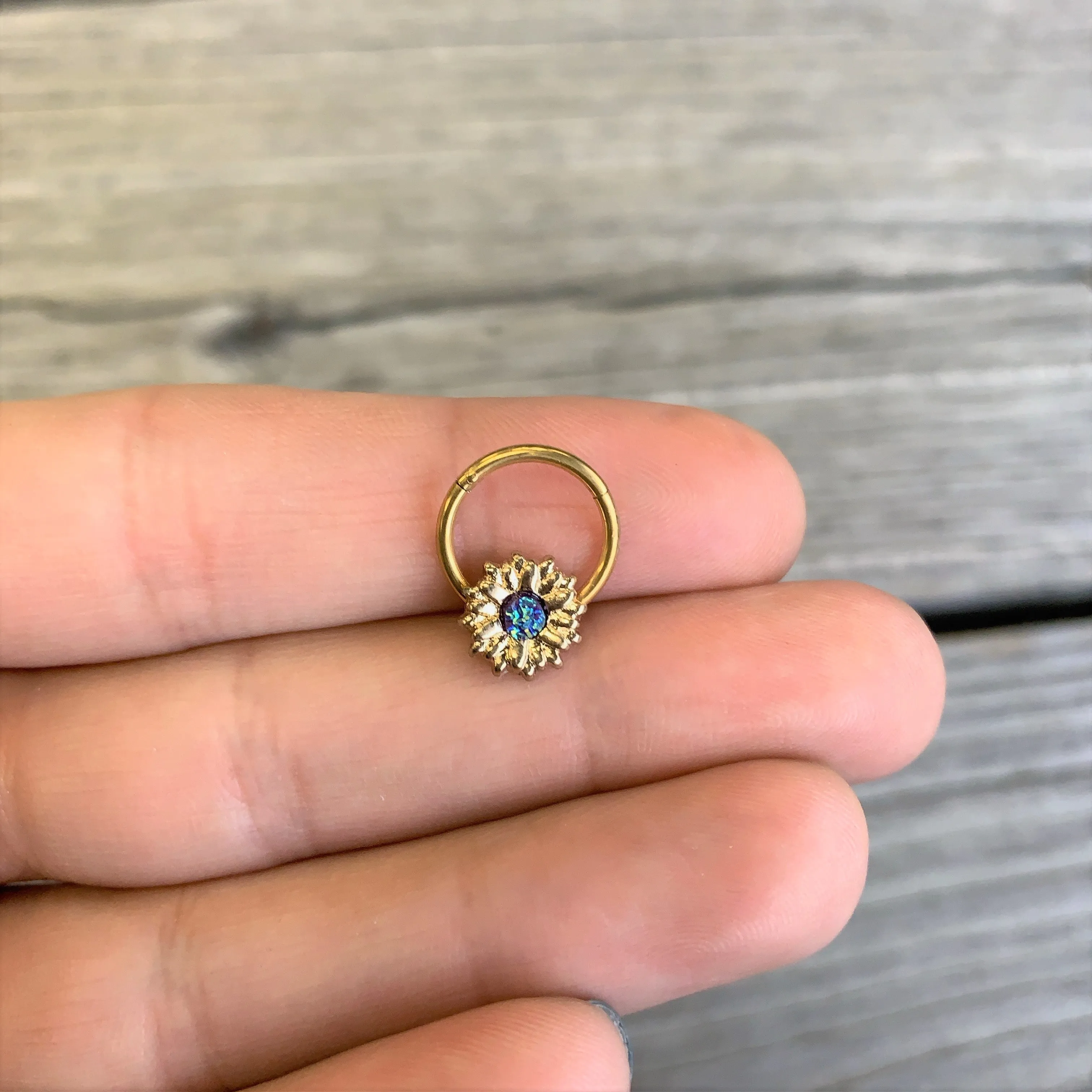 16 Gauge 3/8 Gold Tone Blue Center Sunflower Hinged Segment Ring