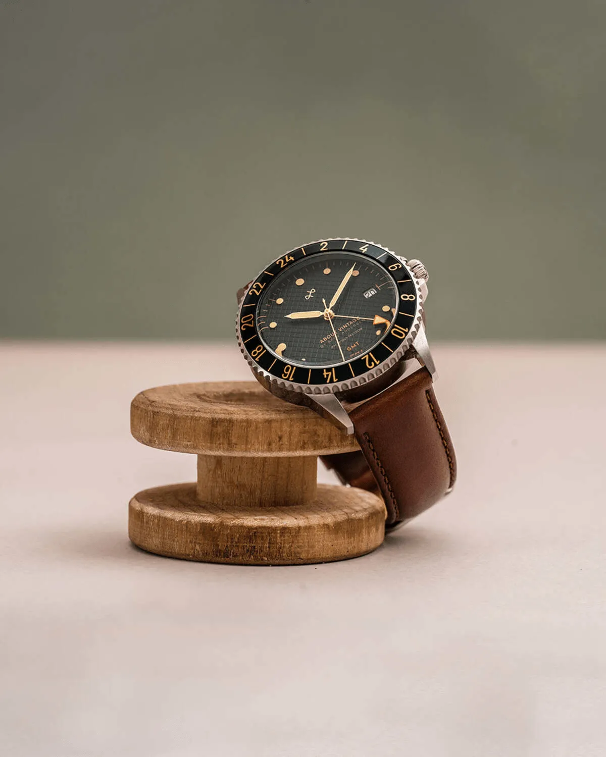 1954 GMT, Steel / Green Turtle