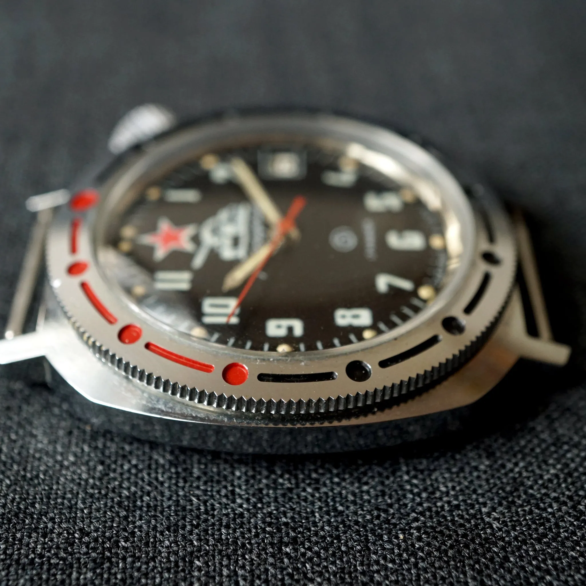 1980s USSR VOSTOK KOMANDIRSKIE TANK MILITARY WATCH