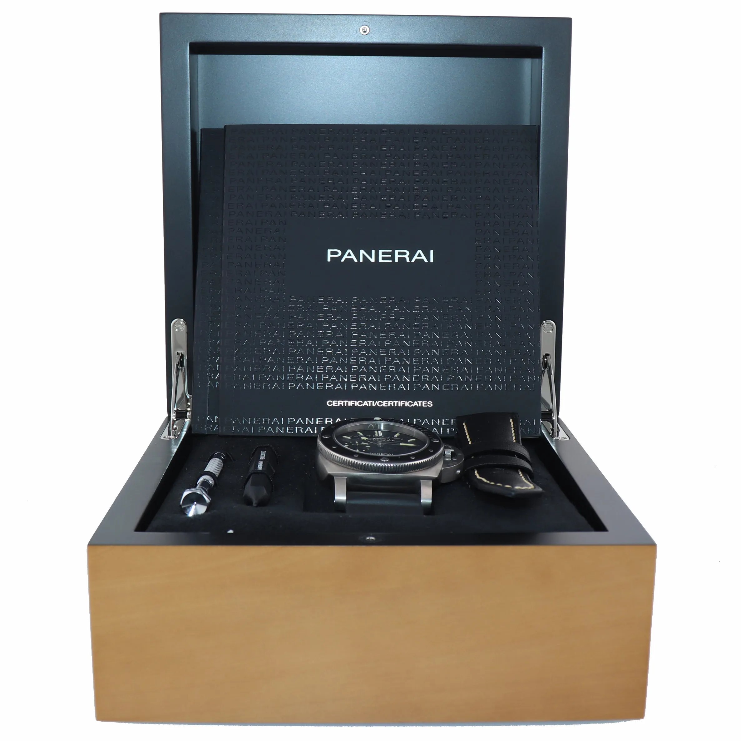 2017 Panerai PAM00389 Submersible 1950 Titanium Amagnetic 47mm PAM 389 Watch