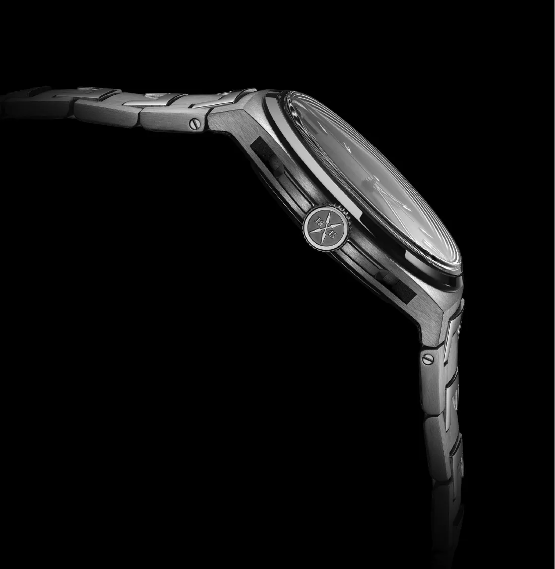 Antarctique Titanium Dark Sector