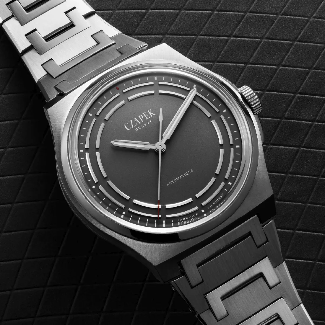 Antarctique Titanium Dark Sector