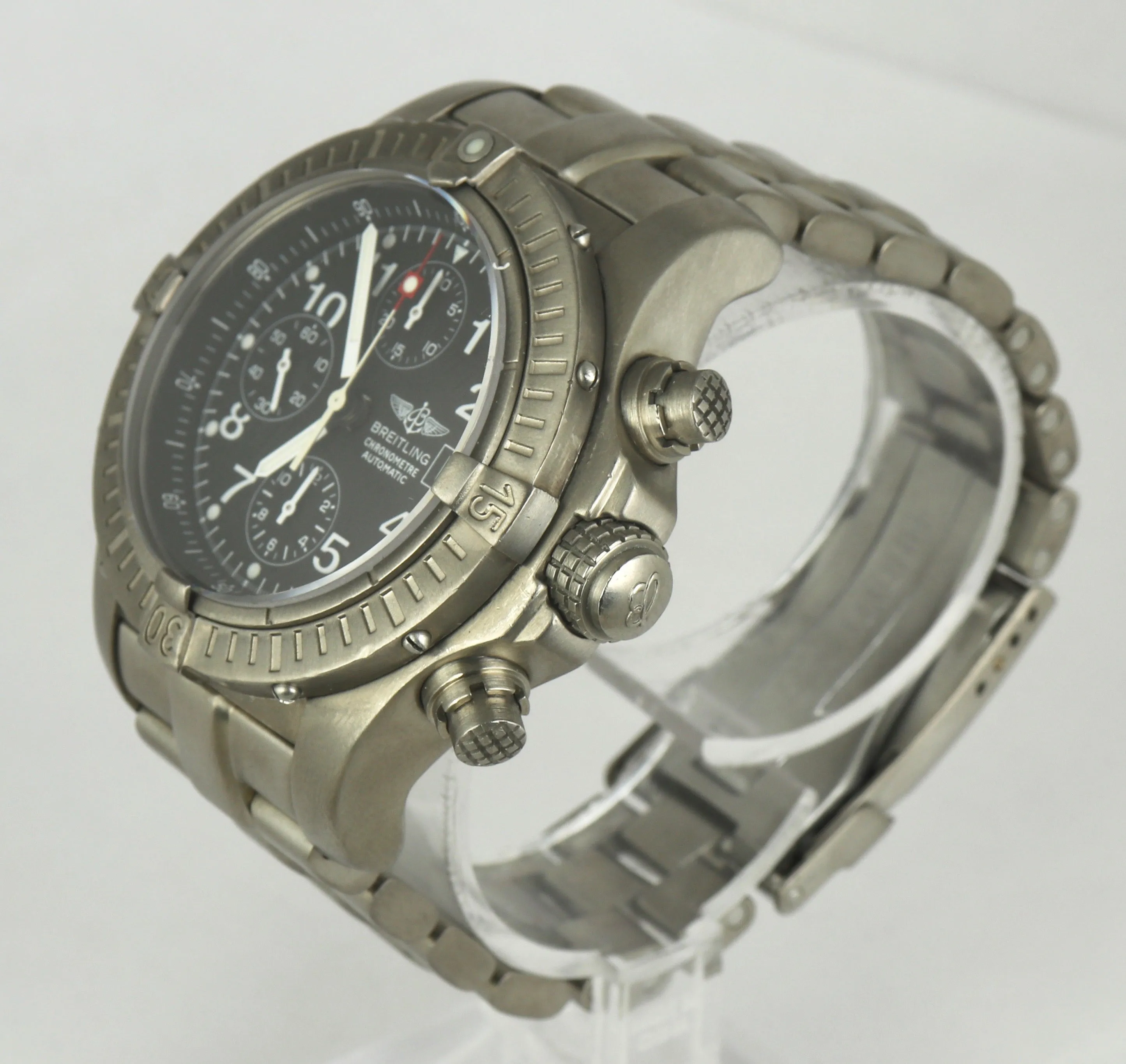 Breitling Chrono Avenger E13360 Chronograph Titanium Automatic 44mm Black