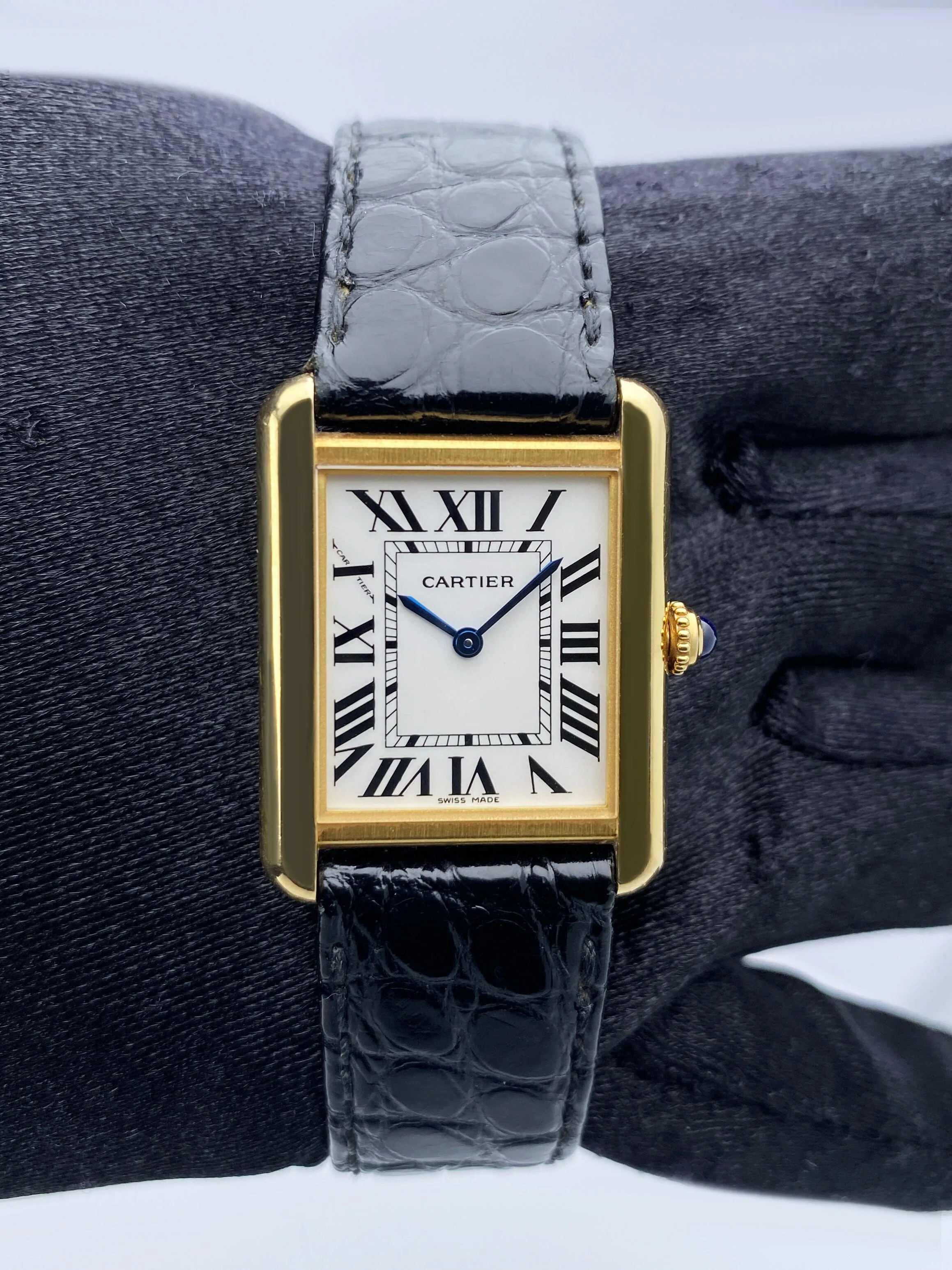 Cartier Tank Solo W1018755 18K Yellow Gold Ladies Watch