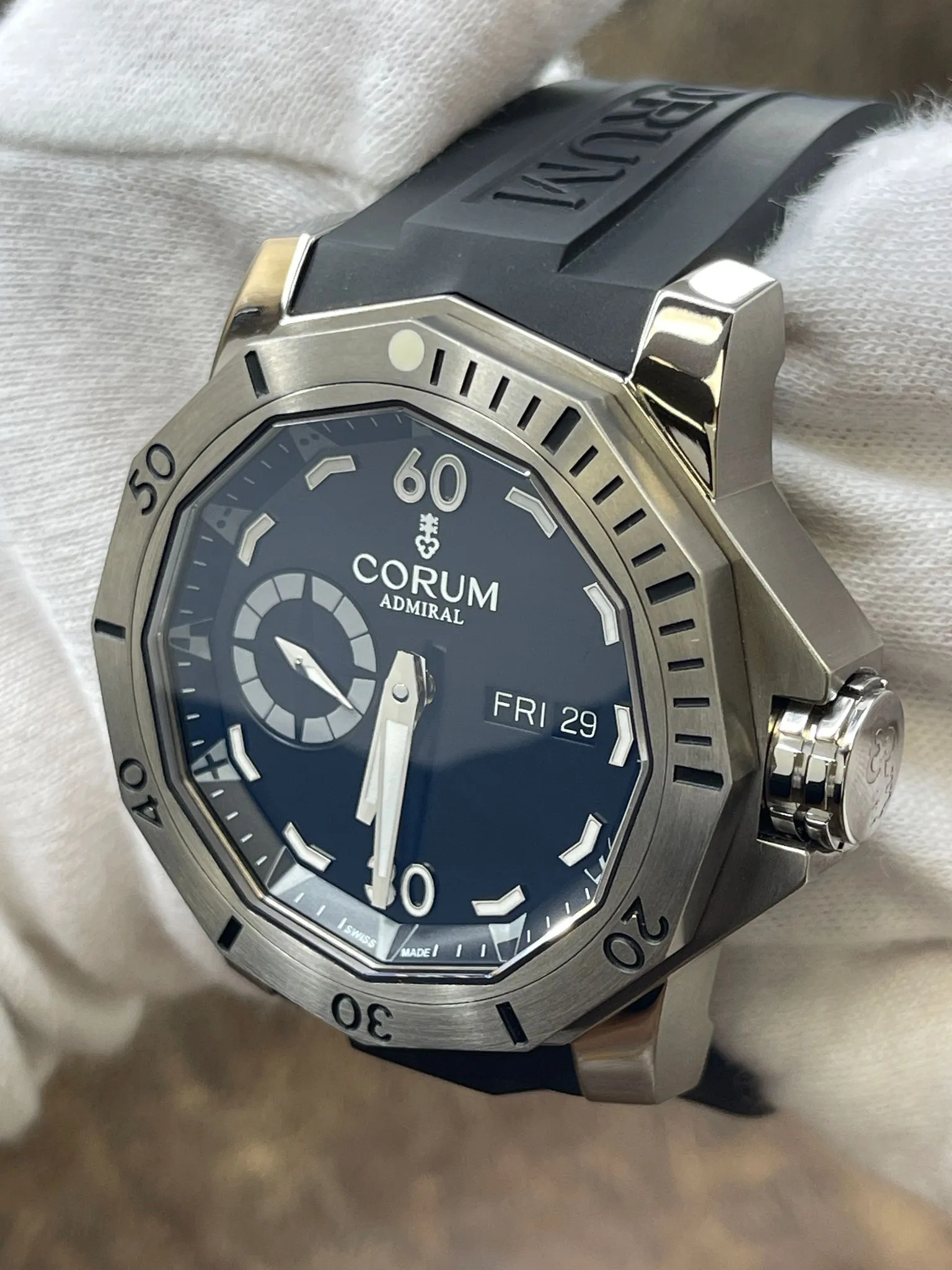 Corum Admirals Cup Deep Hull  Seafender A690/04304 Black Dial Automatic Men's Watch