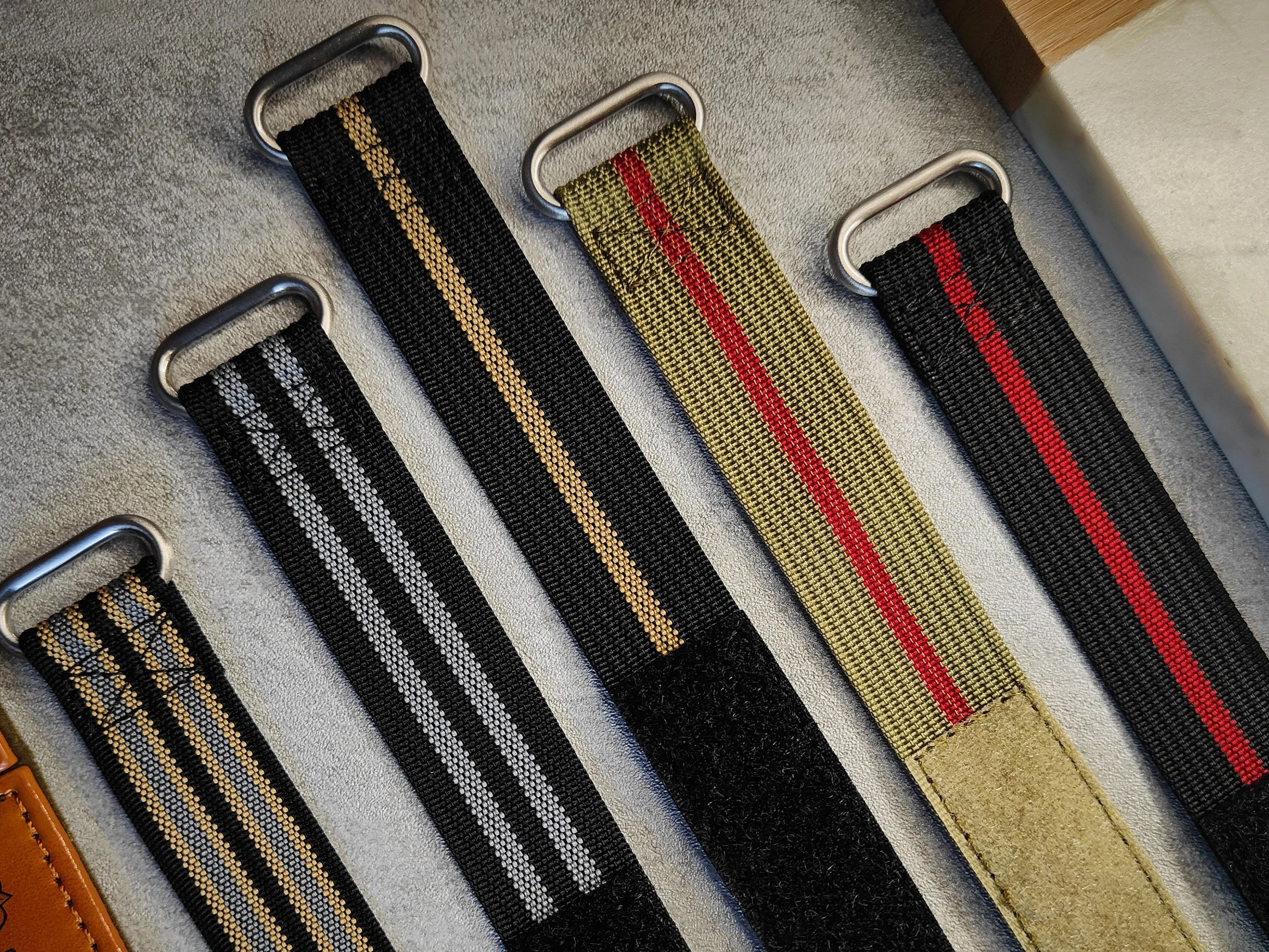 Fixed Lugs Premium Ribbed Ballistic Nylon Single Pass Hook And Loop Strap  - Black Red