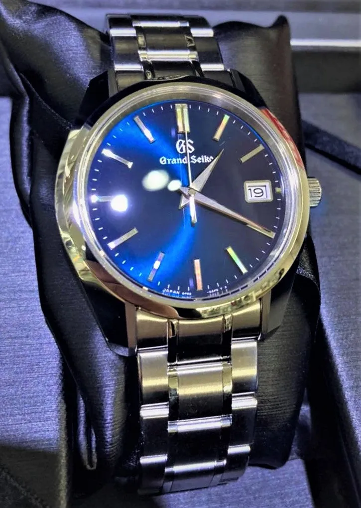 Grand Seiko Heritage Collection 9F Quartz 44GS Style Modern Interpretation SBGV239