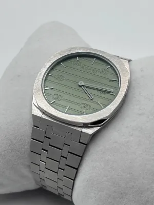 Green Gucci 25H Quartz Watch