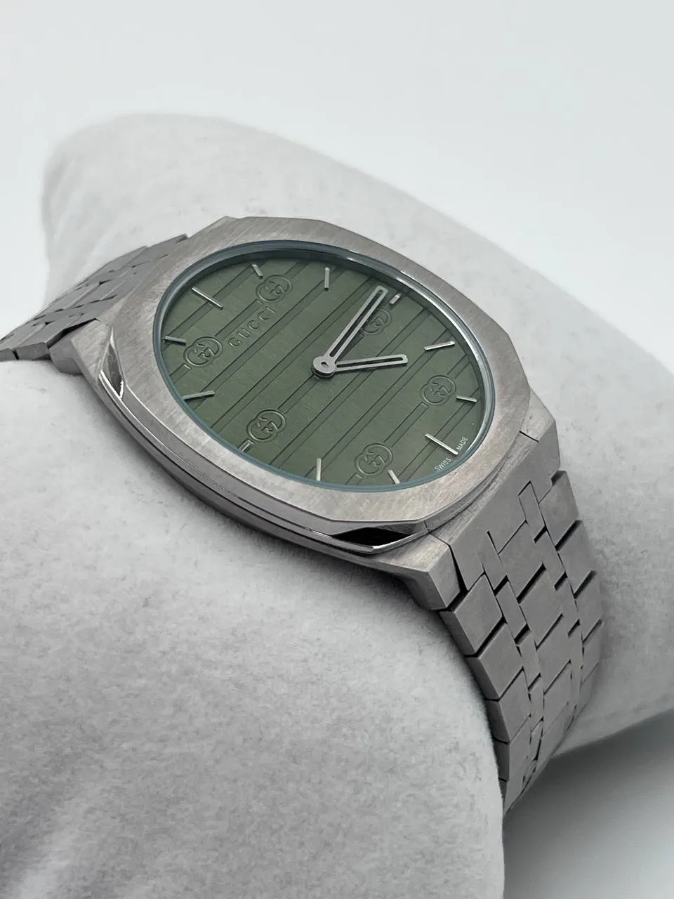 Green Gucci 25H Quartz Watch
