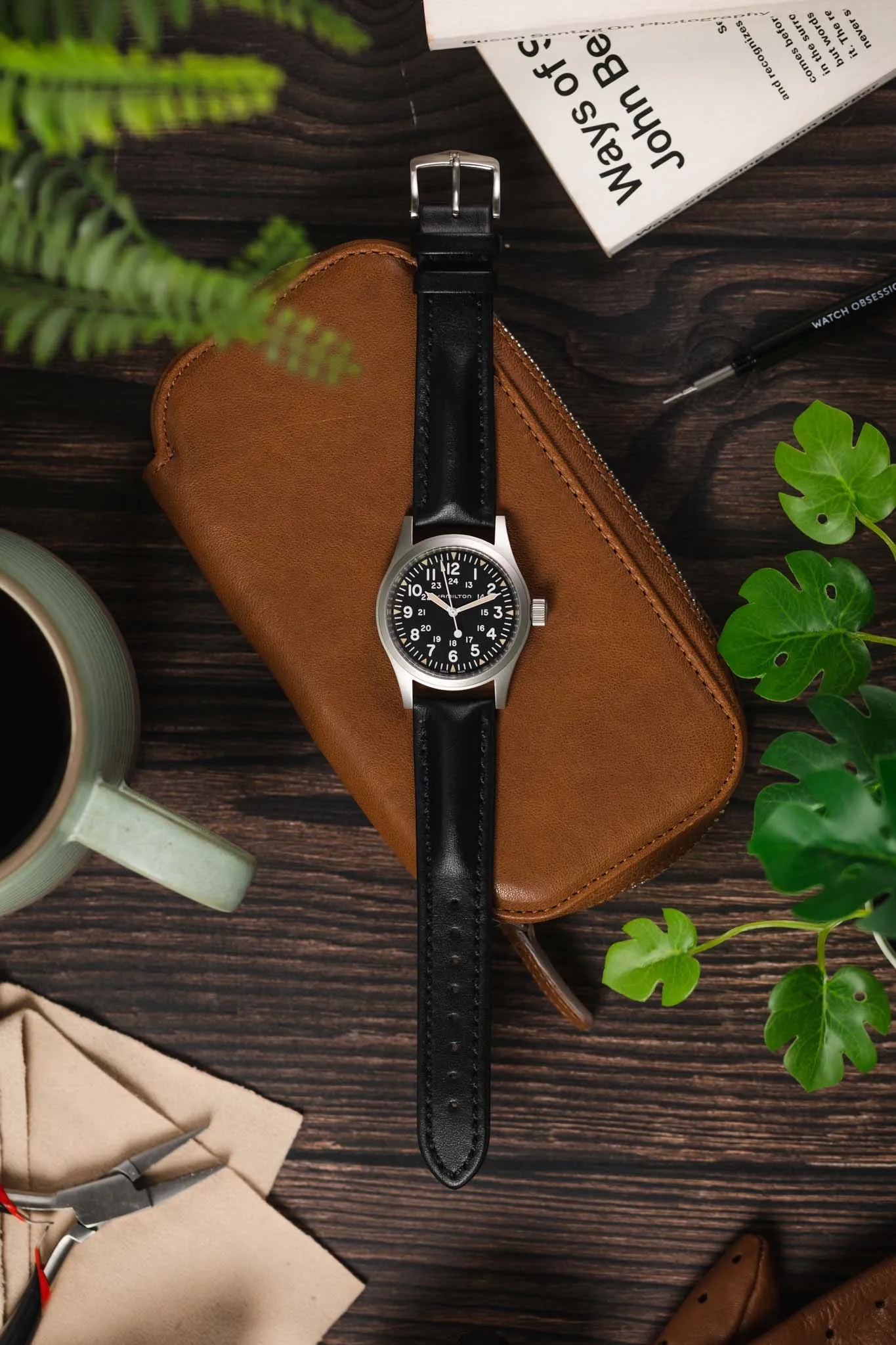Hirsch HEAVY CALF Water-Resistant Calf Leather Watch Strap in BLACK / BLACK