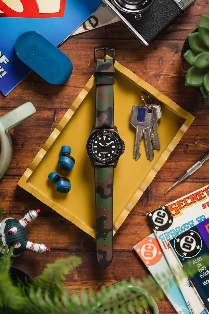 Hirsch JOHN Natural Rubber Performance Watch Strap in GREEN CAMOUFLAGE