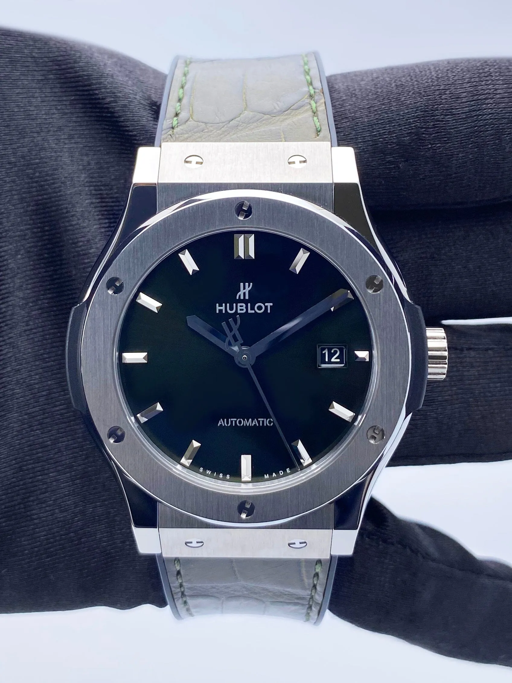 Hublot Classic Fusion 542.NX.8970.LR Green Dial Titanium Mens Watch Box Papers