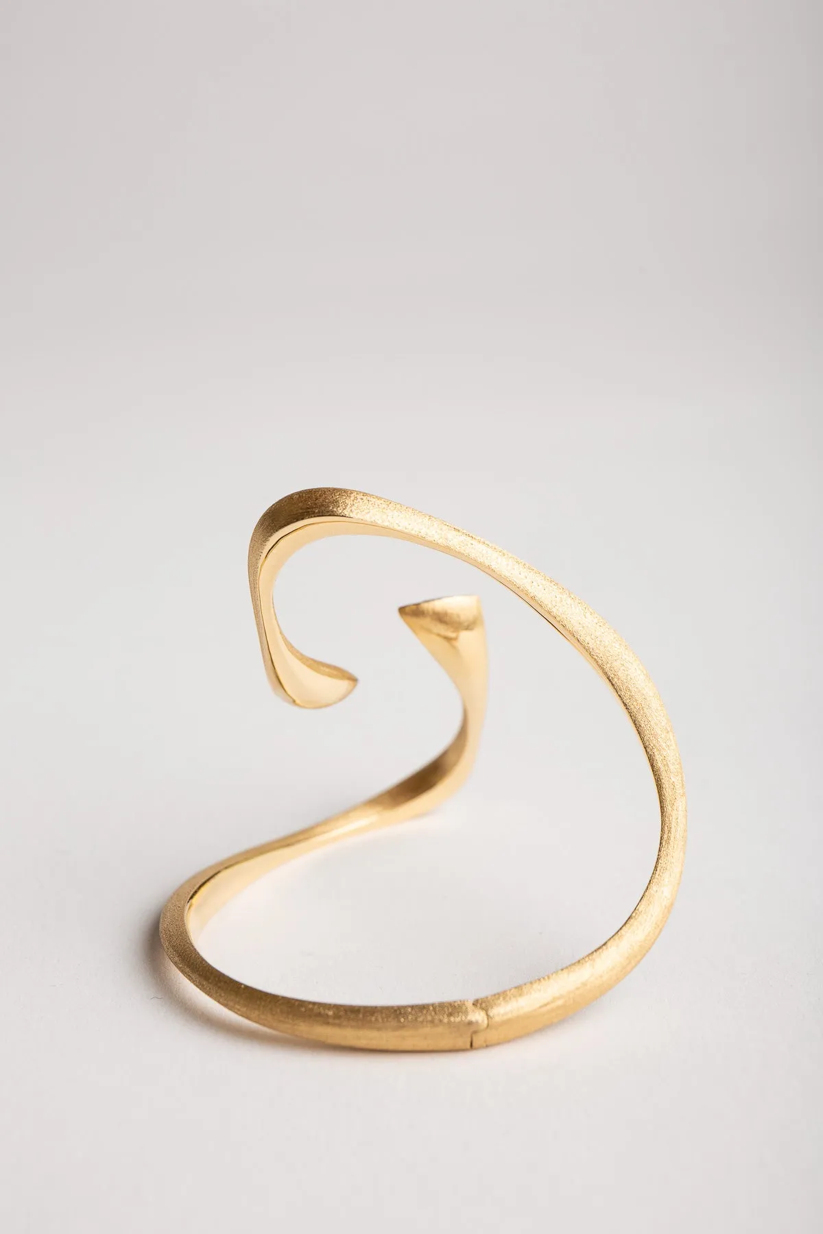 MIKE JOSEPH | DIAMOND/EMERALD BANGLE