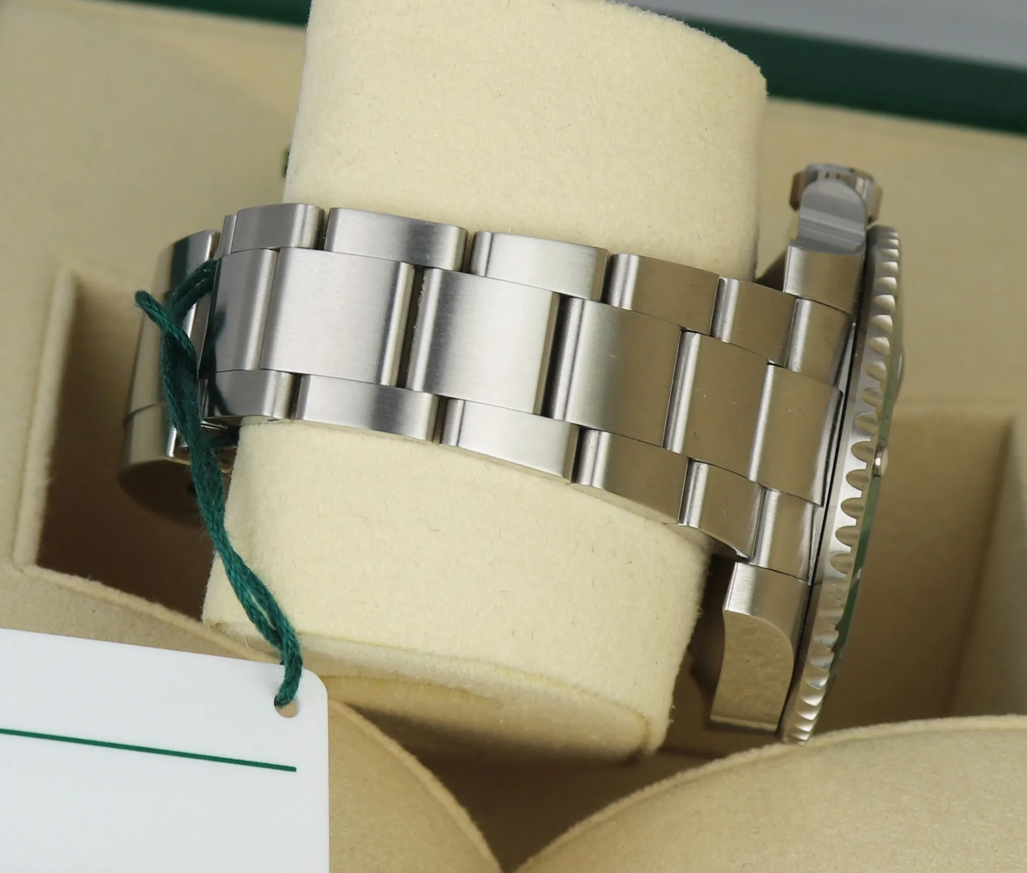 NEW UNWORN 2019 Rolex HULK Submariner Date 116610 LV Green Steel FULL SET Watch