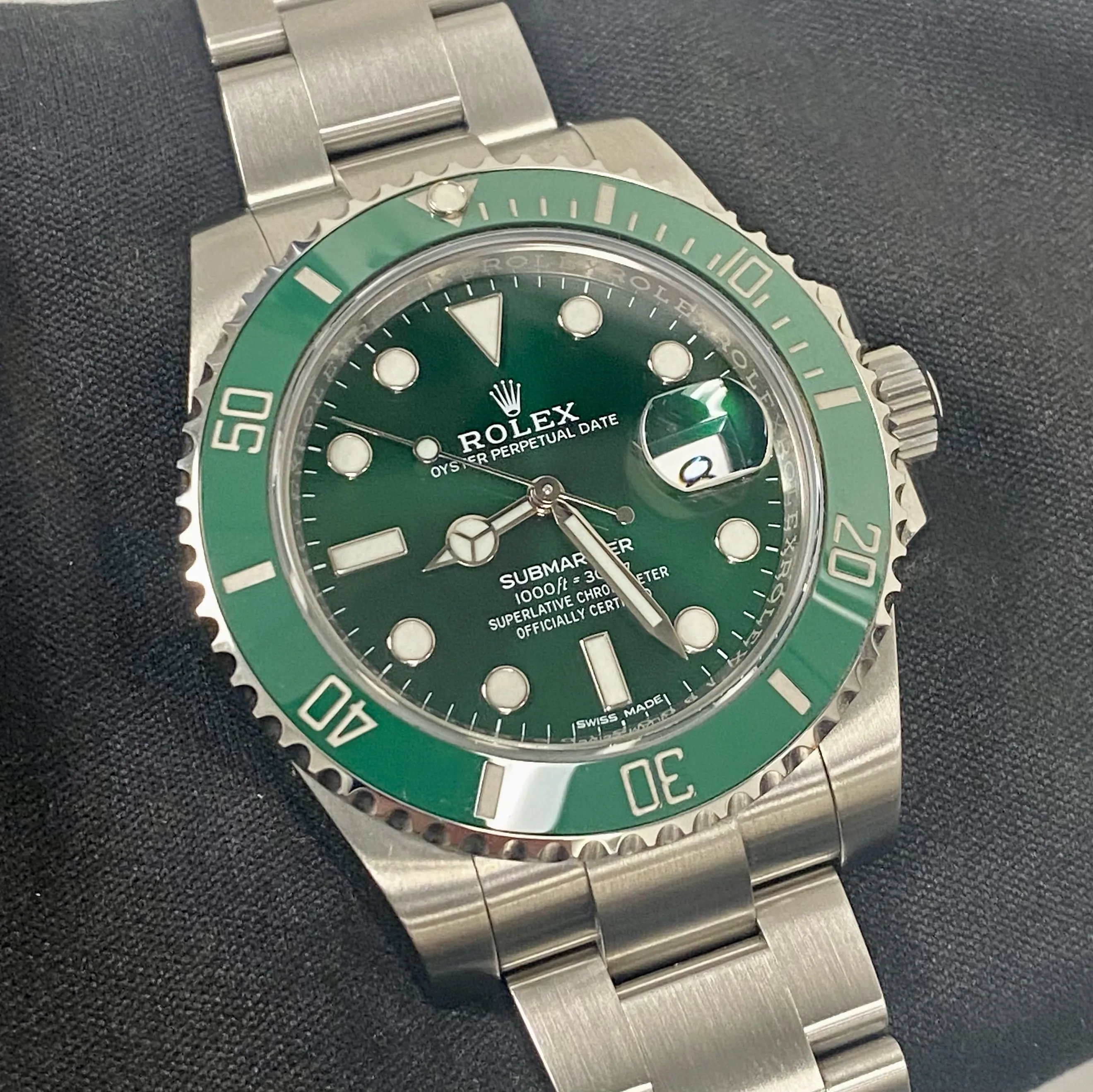NEW UNWORN 2019 Rolex HULK Submariner Date 116610 LV Green Steel FULL SET Watch