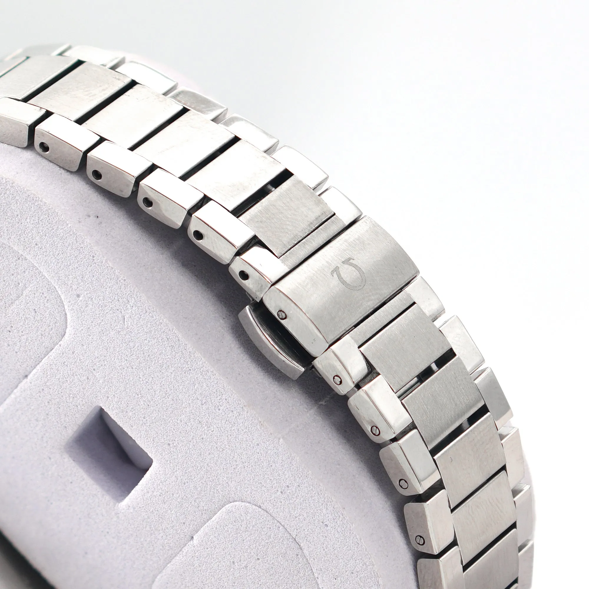 OMEGA Premium Quality Active Chronograph Quartz Watch | OMGA Watch CS 3006