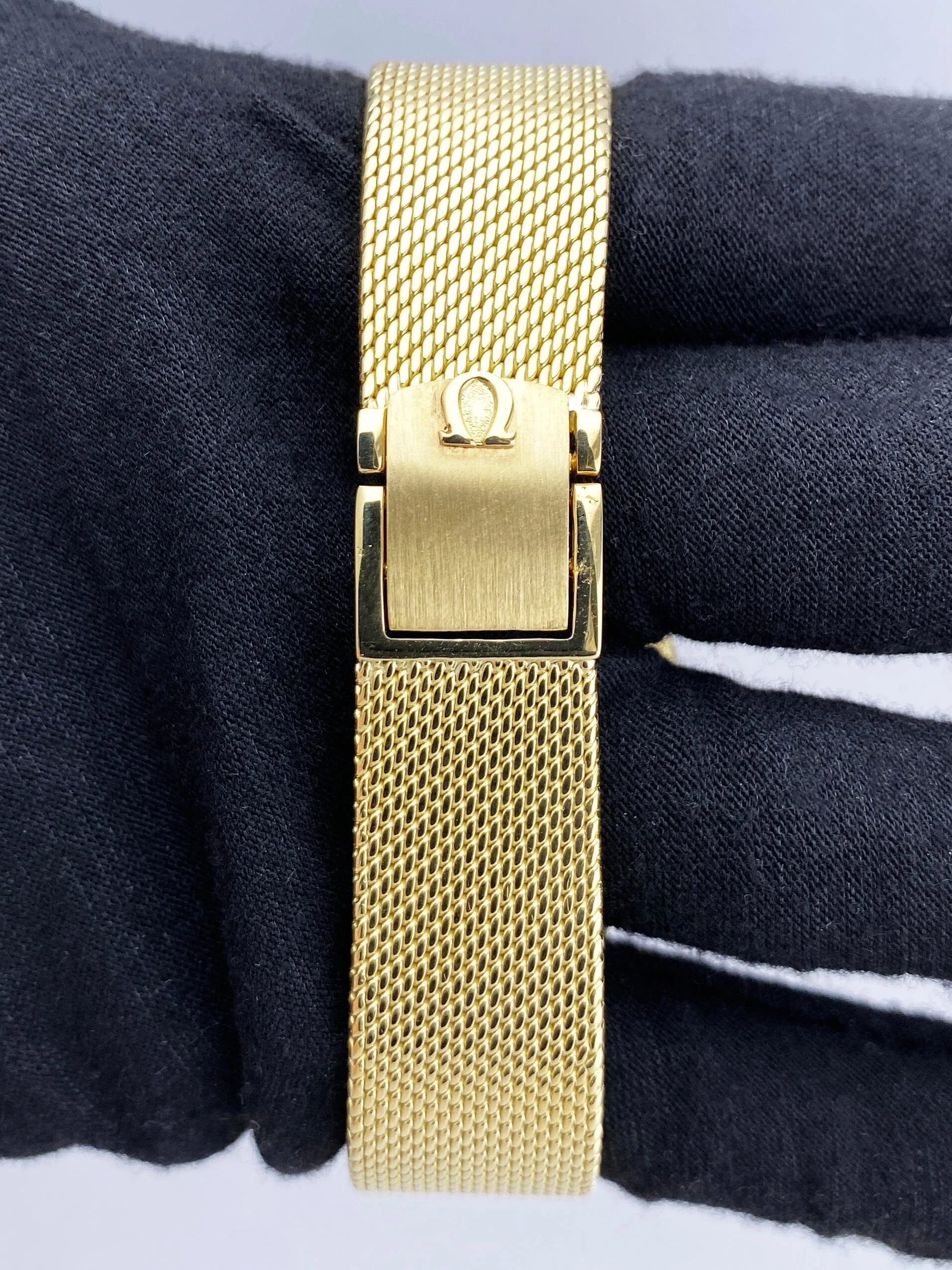 Omega Seamaster 18K Yellow Gold Mens Watch With Box
