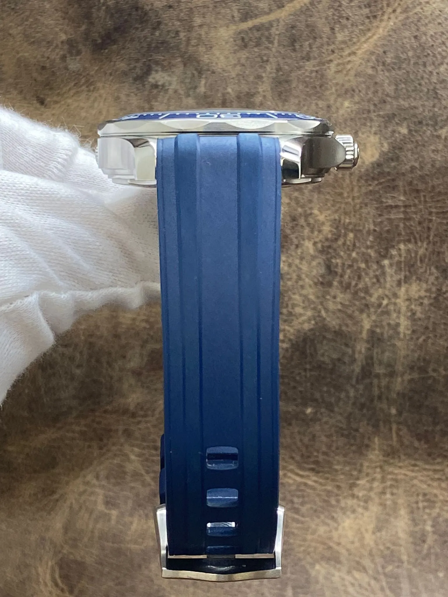 Omega Seamaster Diver 300M 210.32.42.20.03.001 Blue Wave Dial Automatic Men's Watch