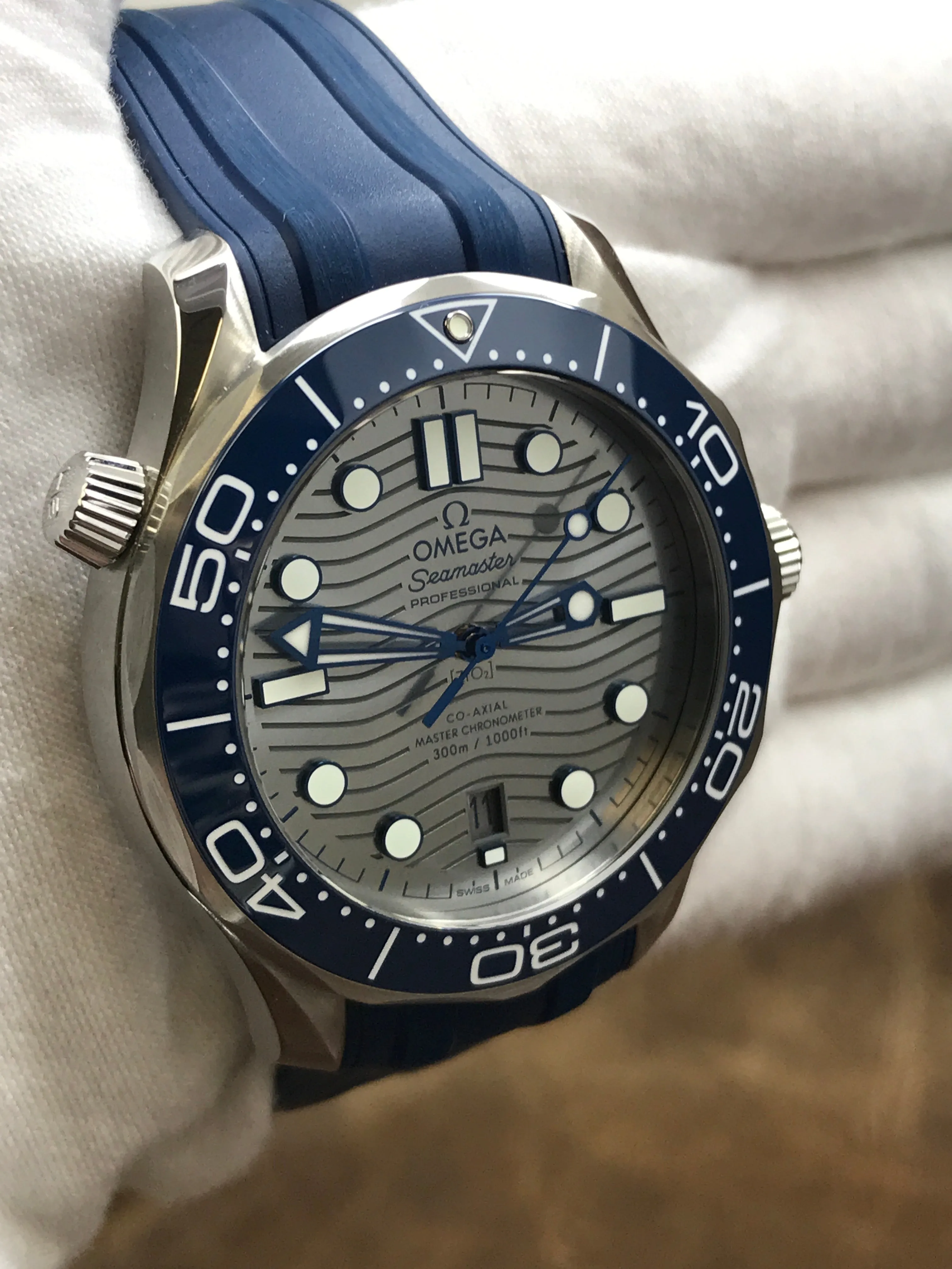 Omega Seamaster Diver 300M 210.32.42.20.06.001 Grey Dial Automatic Men's Watch