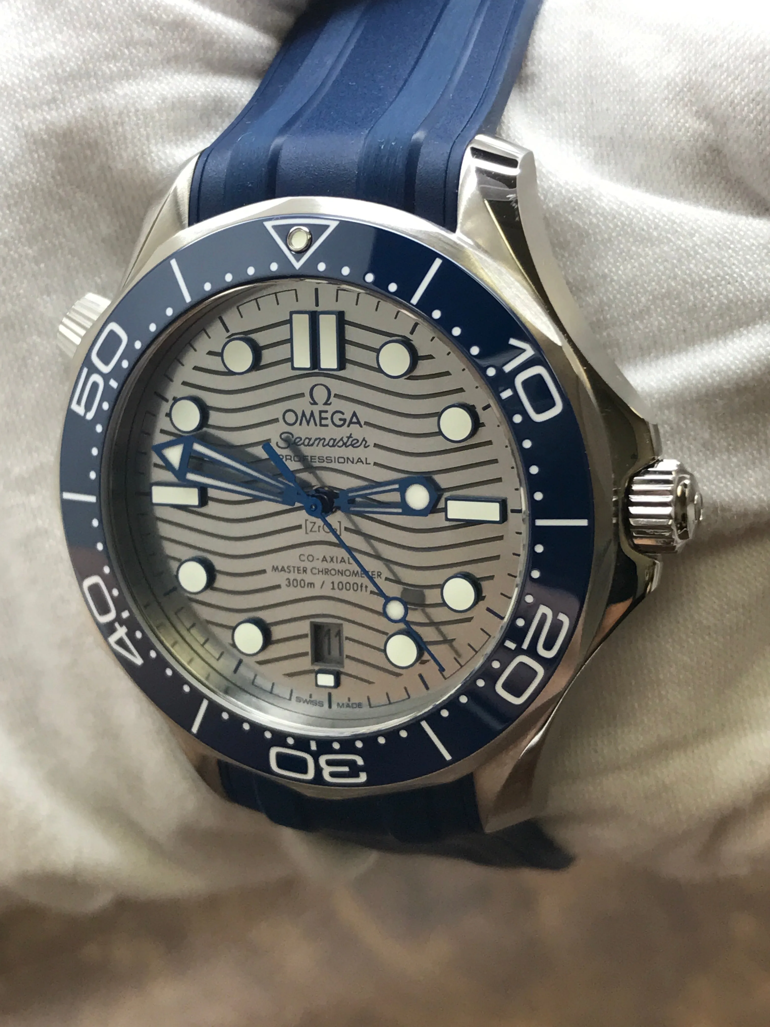 Omega Seamaster Diver 300M 210.32.42.20.06.001 Grey Dial Automatic Men's Watch