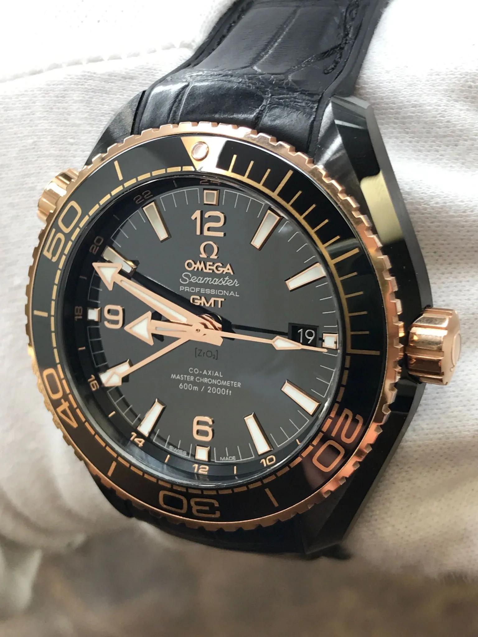 Omega Seamaster Planet Ocean GMT 215.63.46.22.01.001 Black Dial Automatic Men's Watch