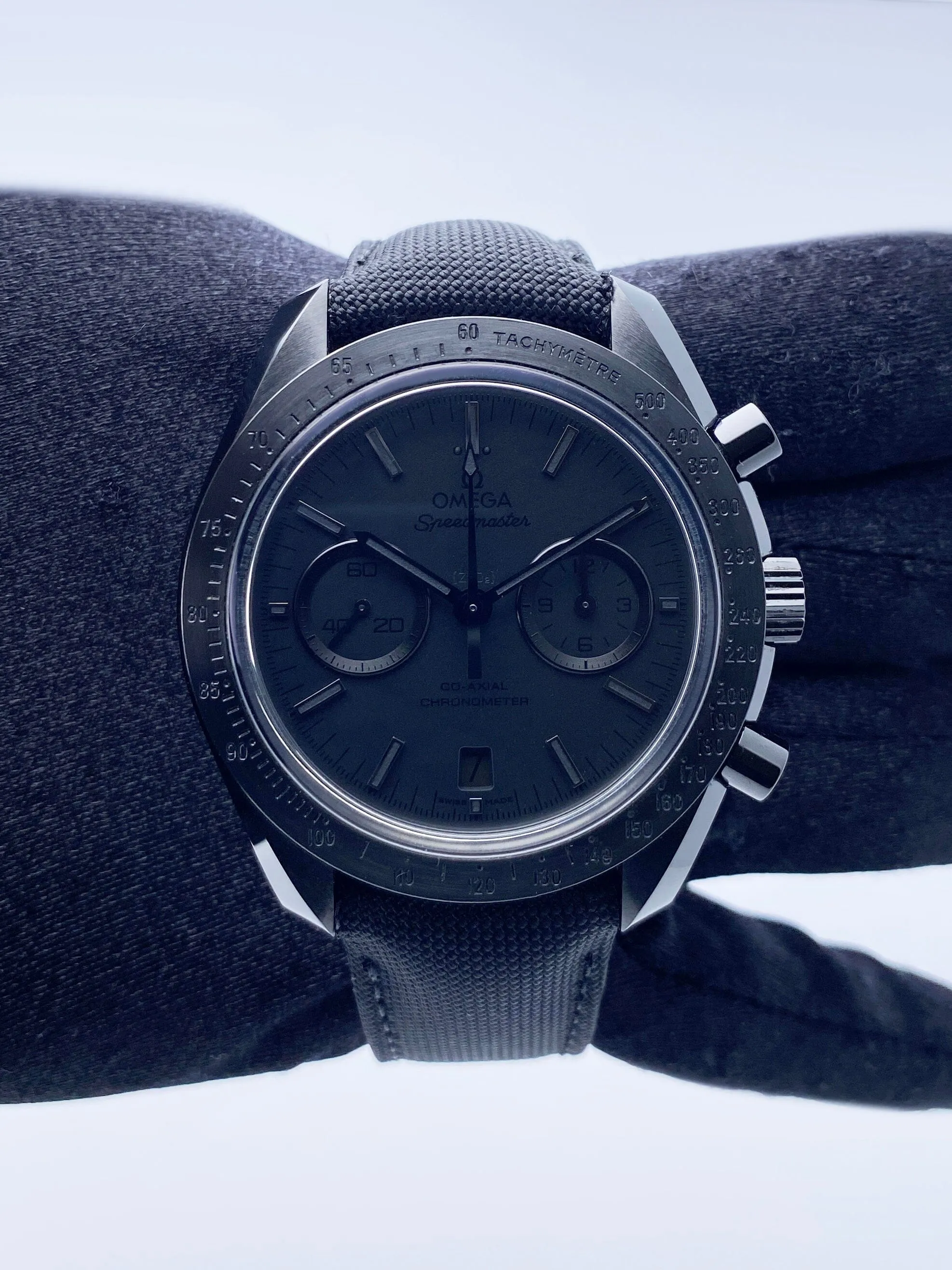 Omega Speedmaster Dark Side of the Moon 311.92 Mens Watch Box Papers