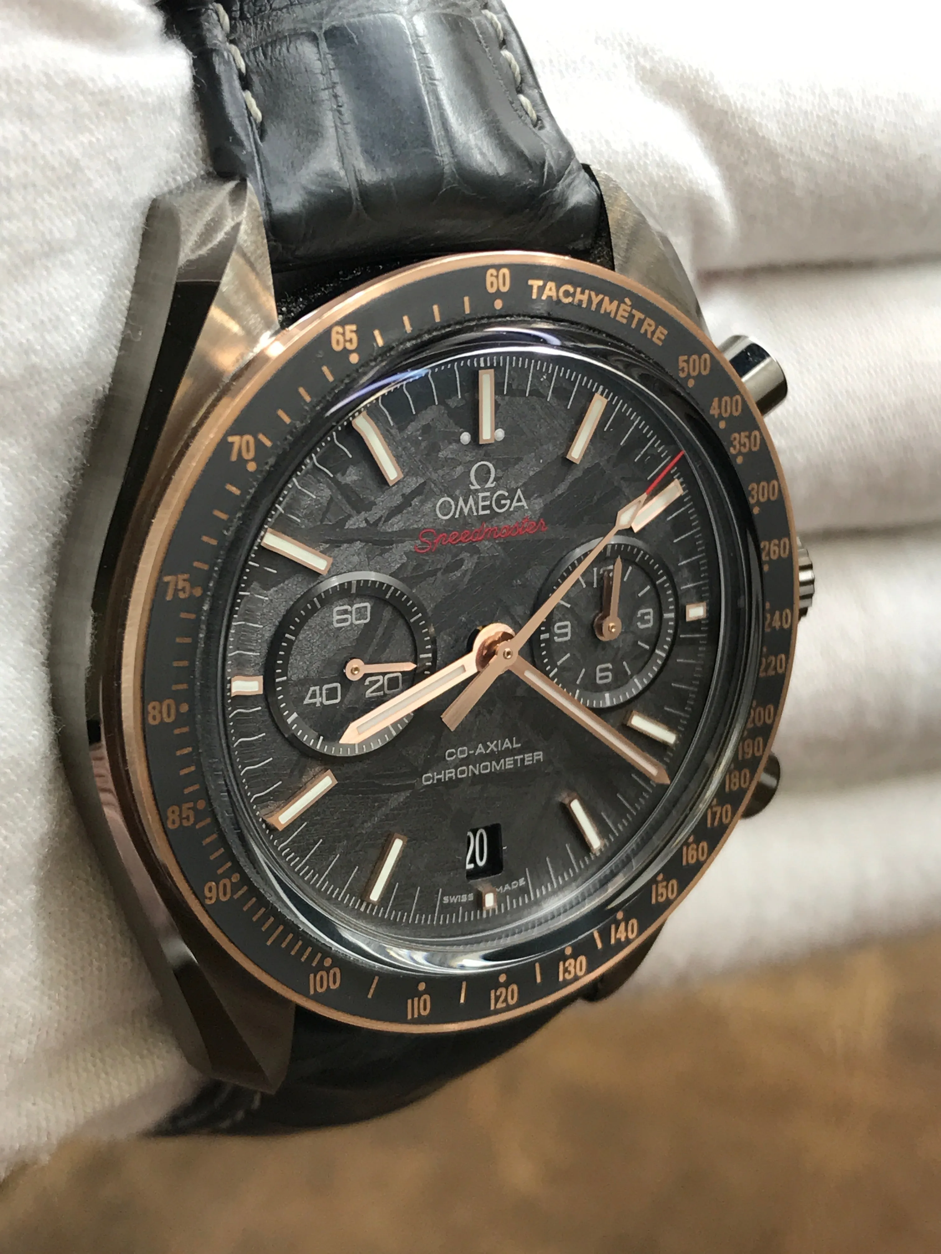Omega Speedmaster Moonwatch Grey Side of the Moon 311.63.44.51.99.002 Meteorite Dial Automatic Men's Watch