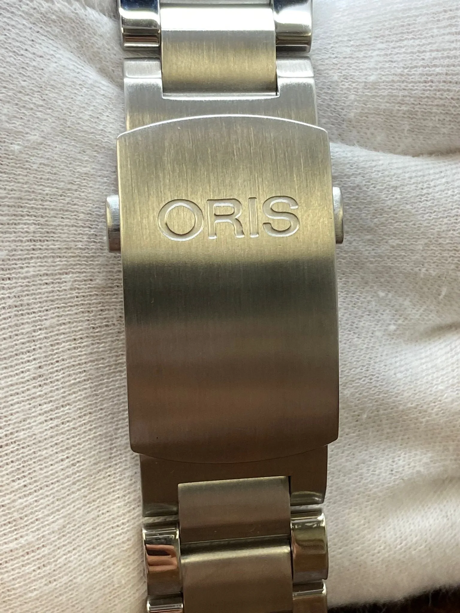 Oris Aquis Date Green Bezel 01 743 7673 4137 Grey Dial Automatic Men's Watch