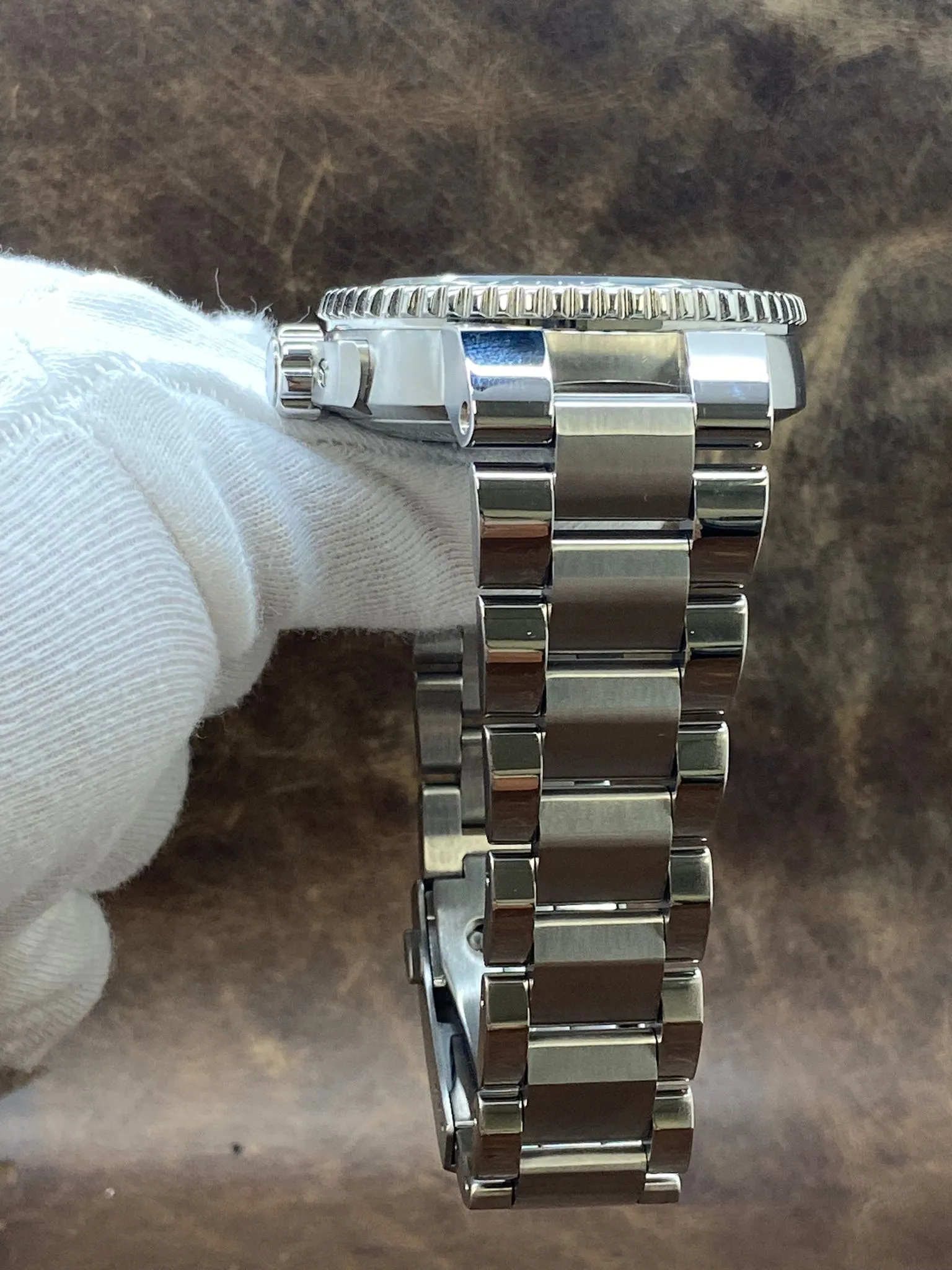 Oris Aquis Date Green Bezel 01 743 7673 4137 Grey Dial Automatic Men's Watch