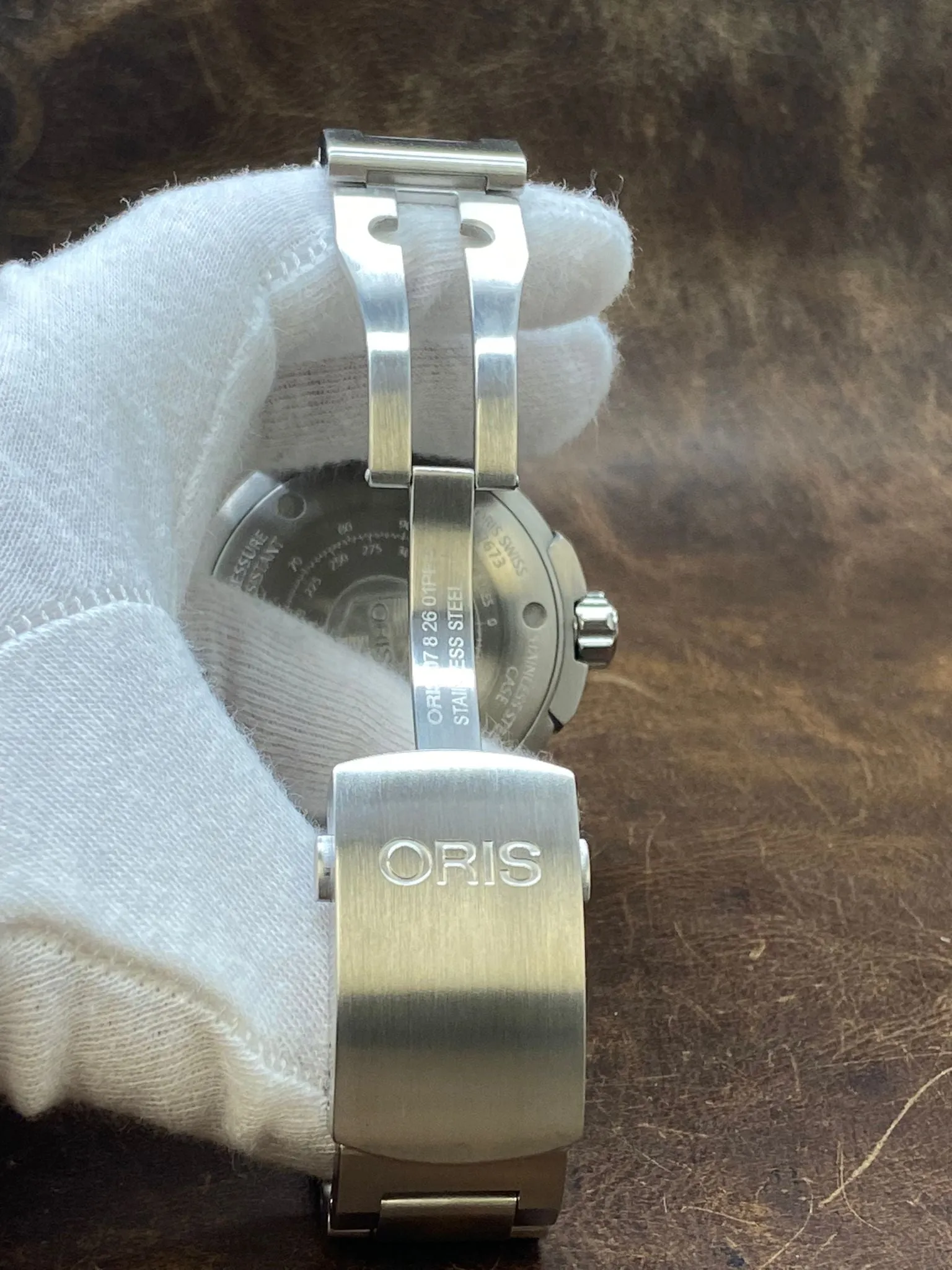 Oris Aquis Date Green Bezel 01 743 7673 4137 Grey Dial Automatic Men's Watch