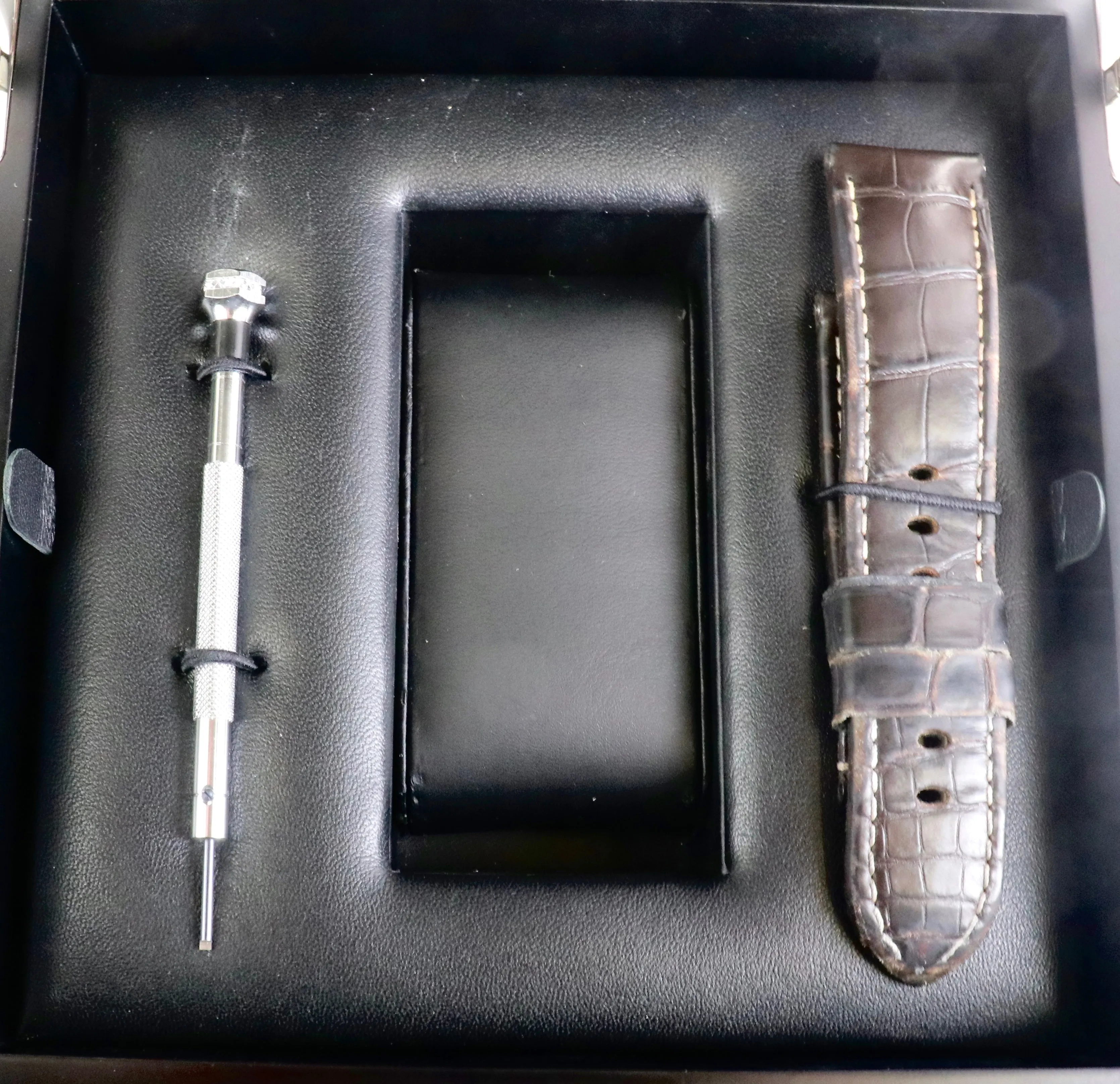 Panerai Luminor 1950 3 Days Chrono Flyback 18K Rose Gold 44mm PAM00525 PAM 525