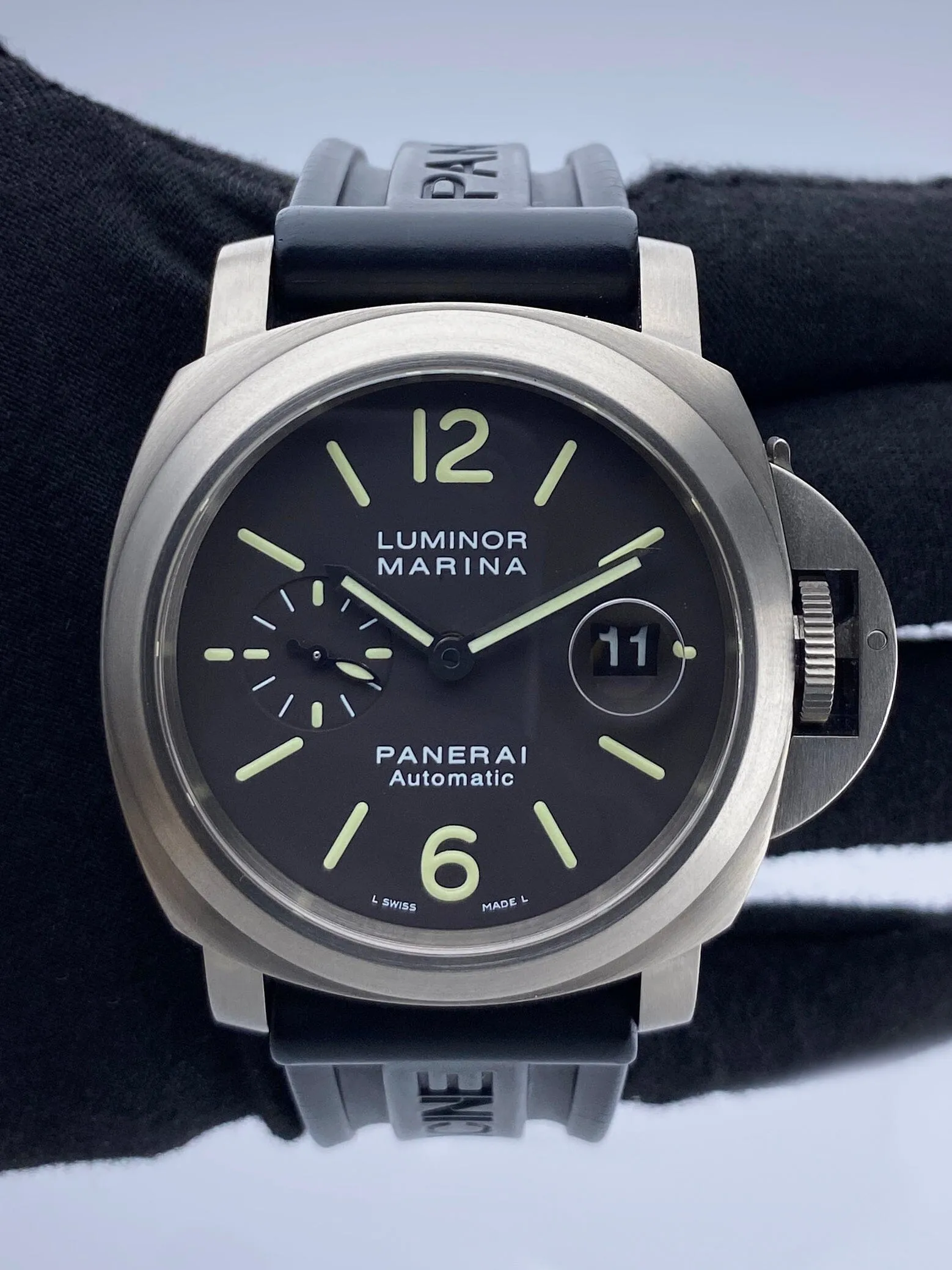 Panerai Luminor Marina PAM00240 Black Dial Titanium Mens Watch