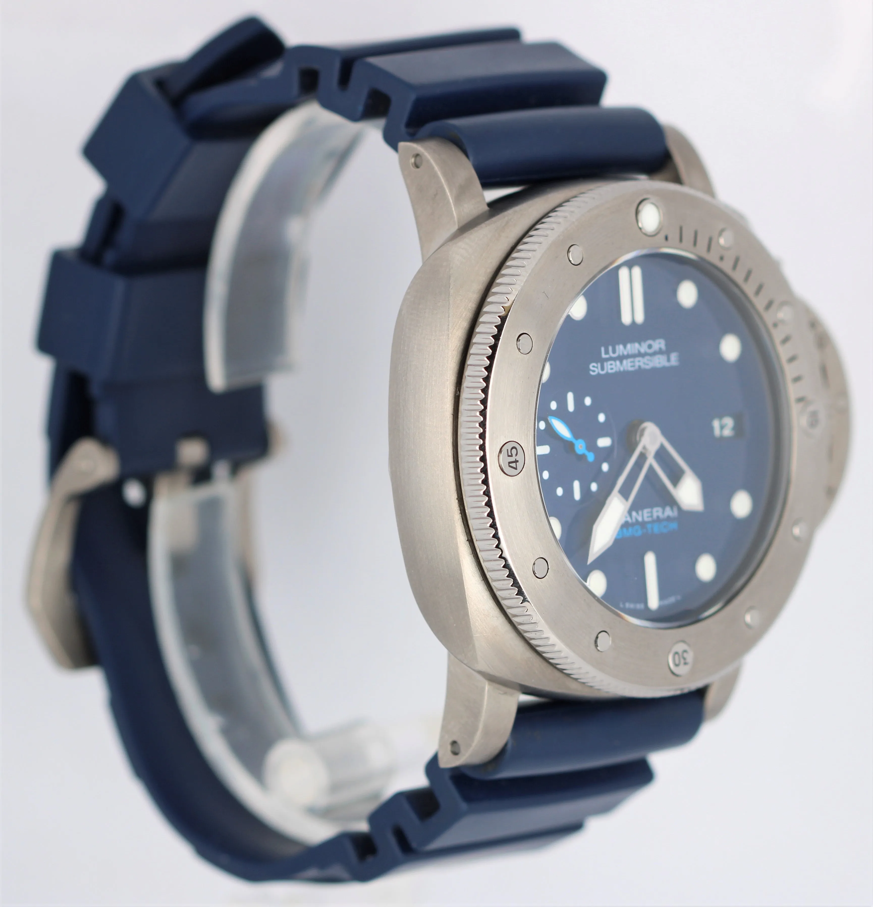 Panerai Luminor Submersible BMG-Tech Blue 47mm Titanium Rubber PAM00692 Watch