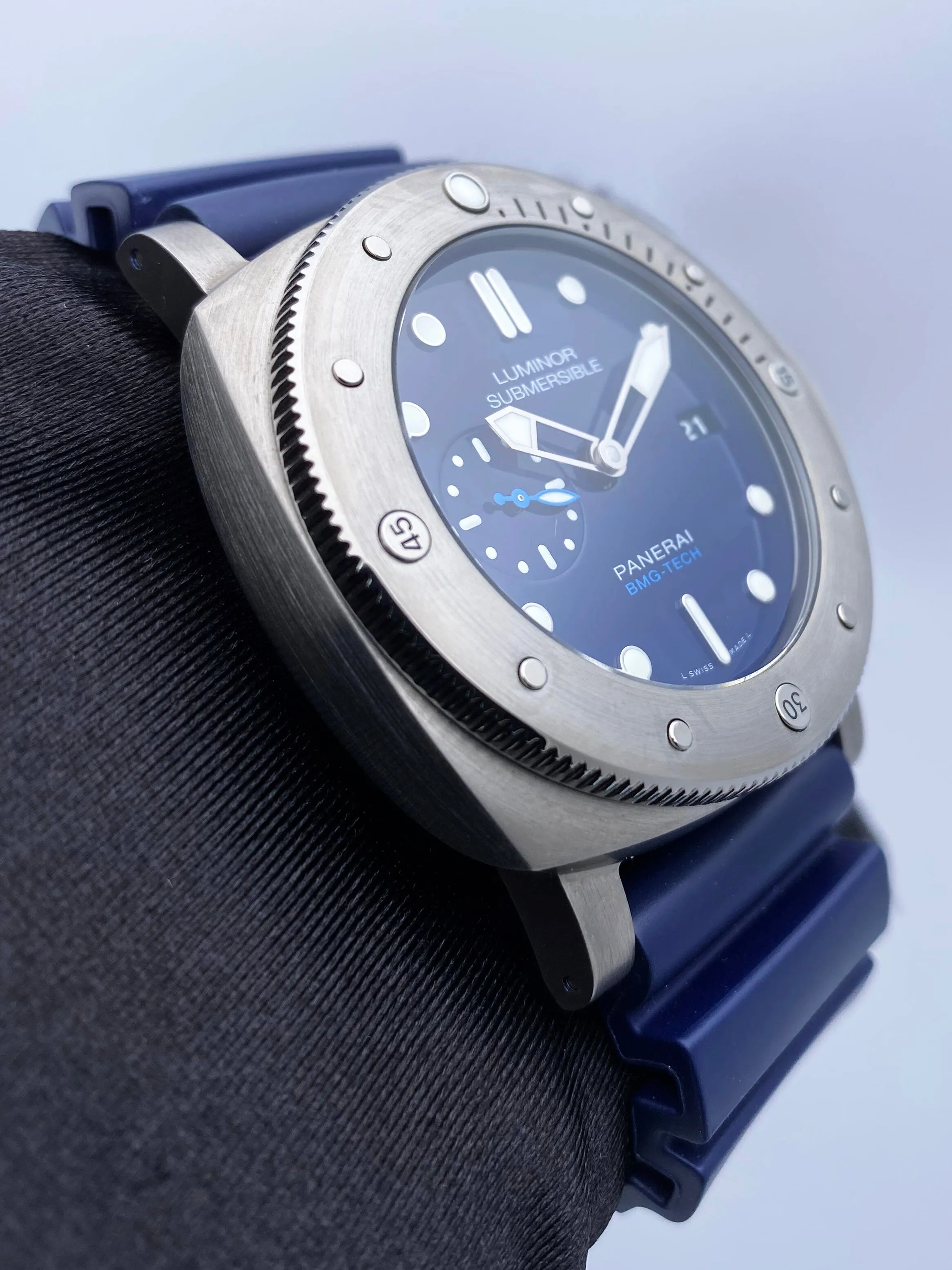Panerai Submarsible Bmg-Tech PAM00692 Mens Watch Box Papers