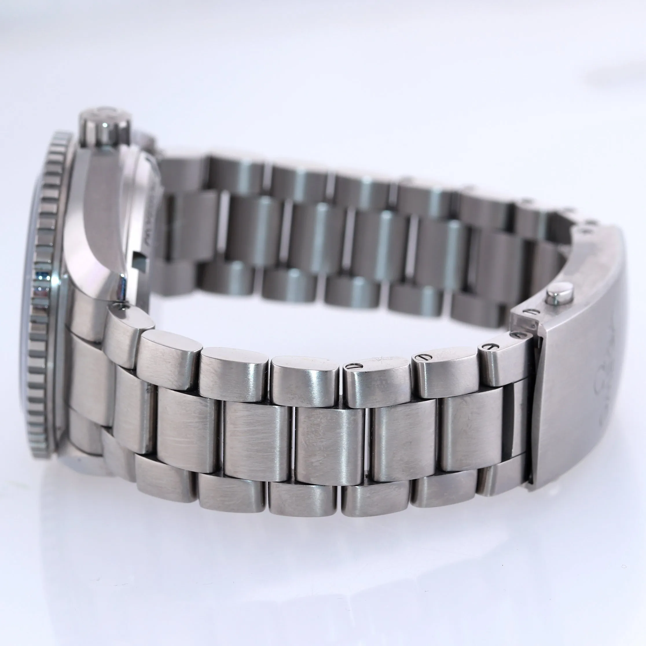 PAPERS Omega Seamaster Planet Ocean Blue 42mm 232.90.42.21.03.001 Titanium Watch