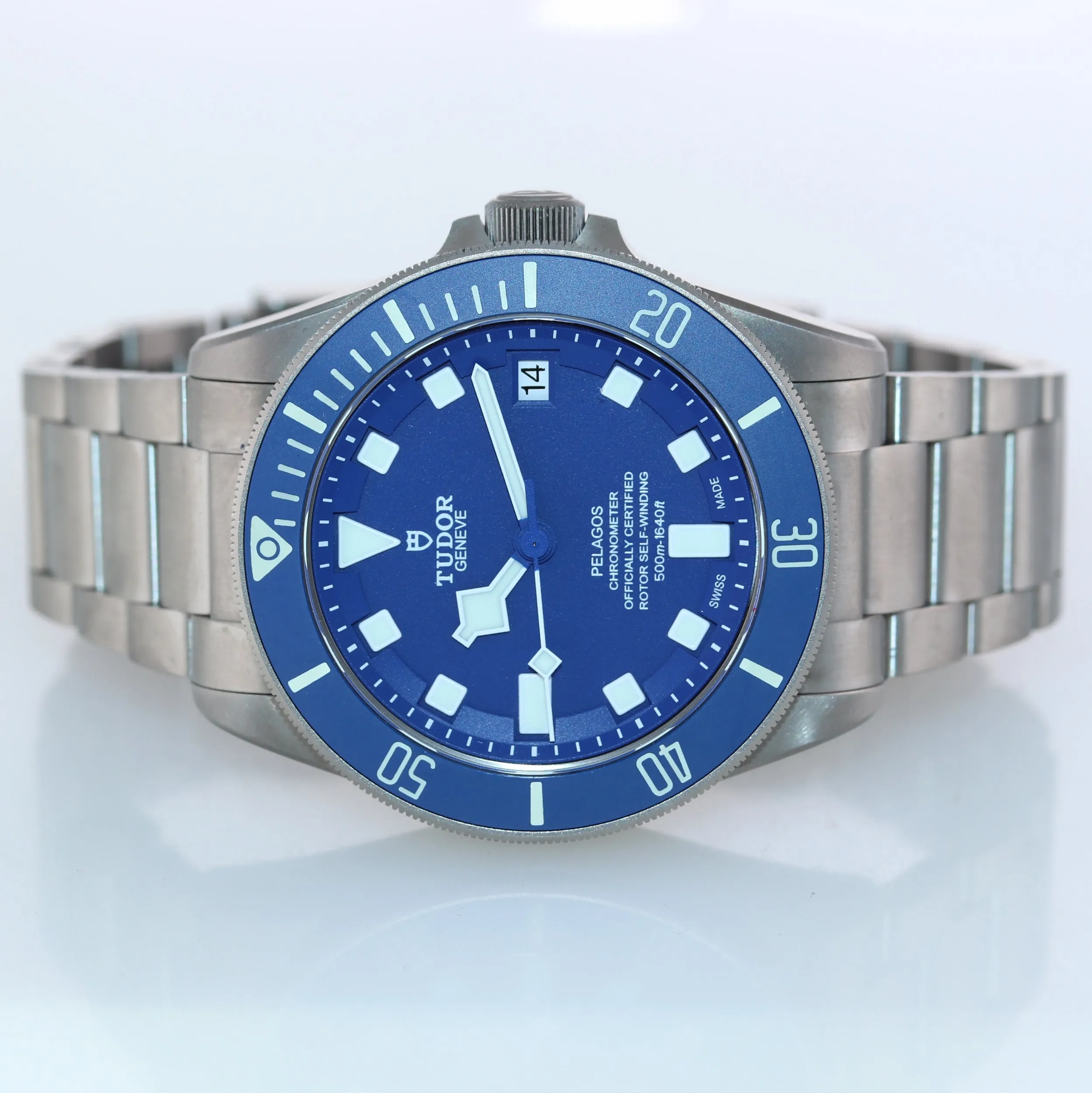 PAPERS Tudor Pelagos Titanium 42mm Dive 25600 TB Blue Lume In House Date Watch