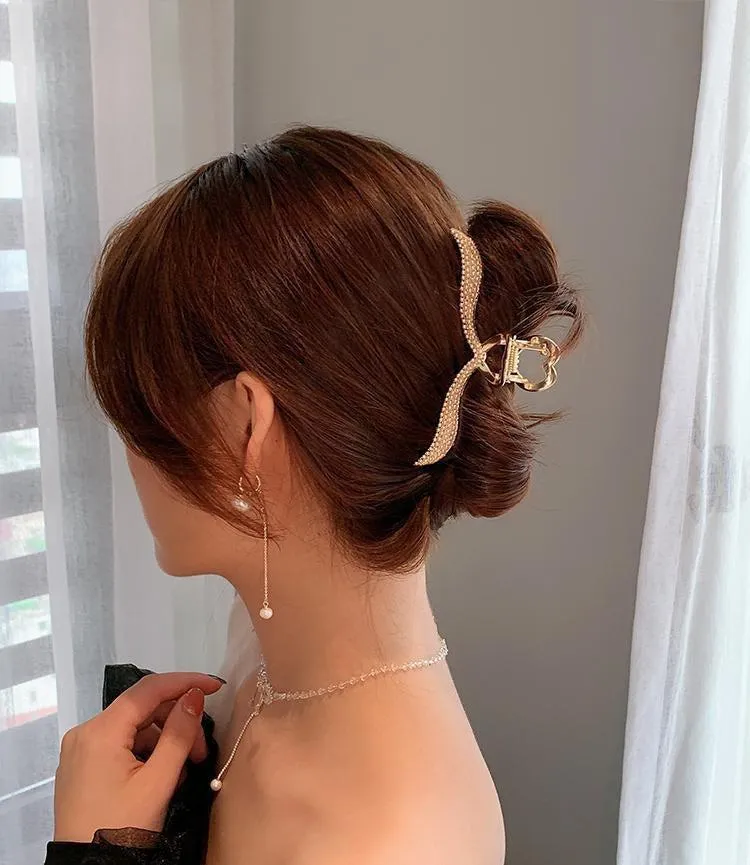Pearl Hair Claw Clip
