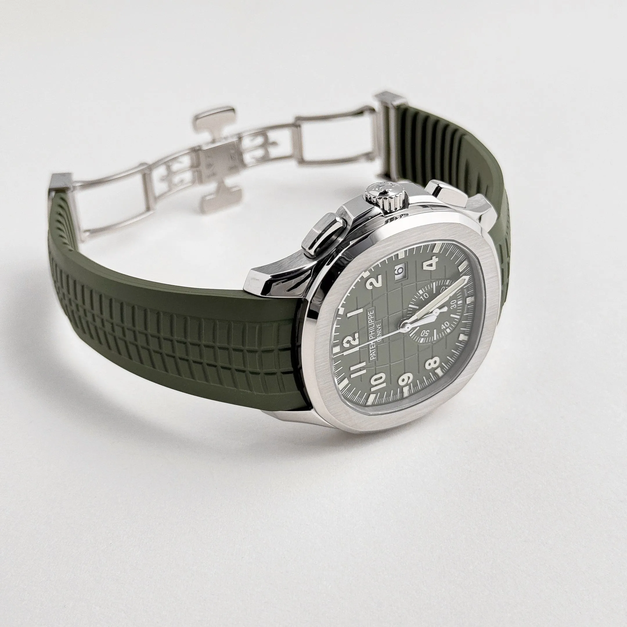 PP Luxury Watches Aquanaut 5968G-010 Chronograph White Gold Khaki Green (2022)