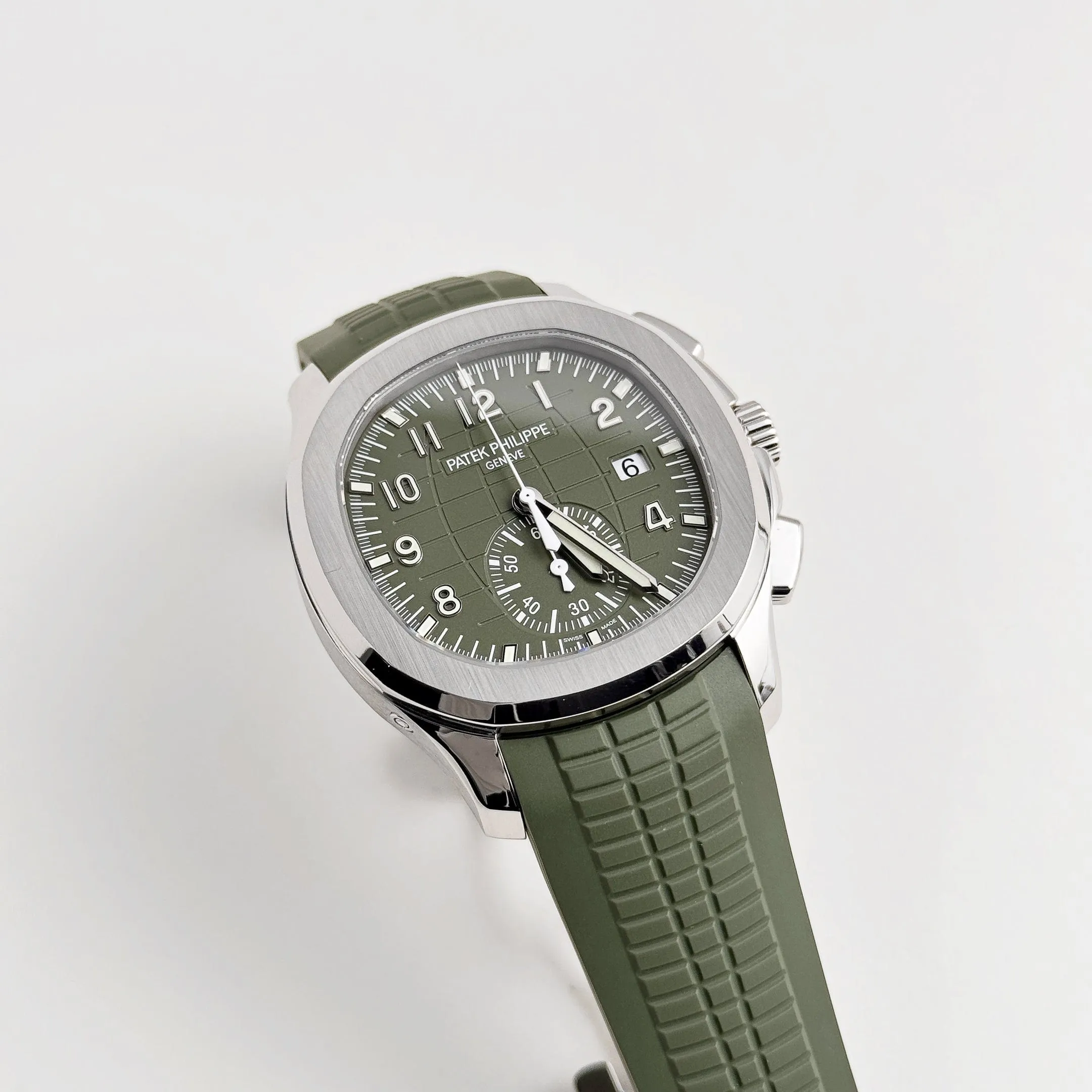 PP Luxury Watches Aquanaut 5968G-010 Chronograph White Gold Khaki Green (2022)