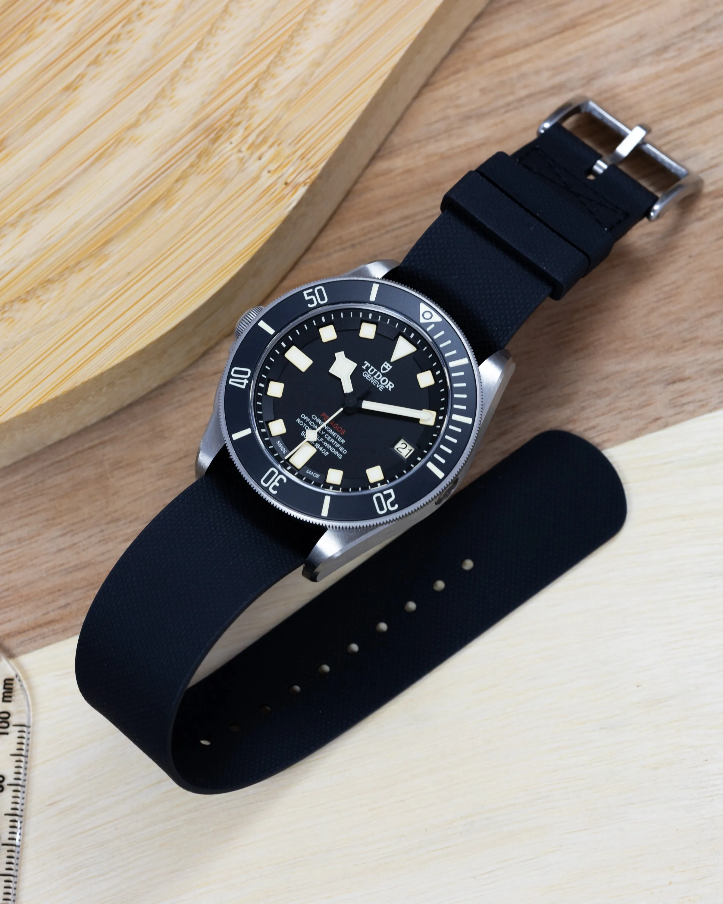 Premium FKM Rubber Single Pass Strap - Hatch Weave - Black
