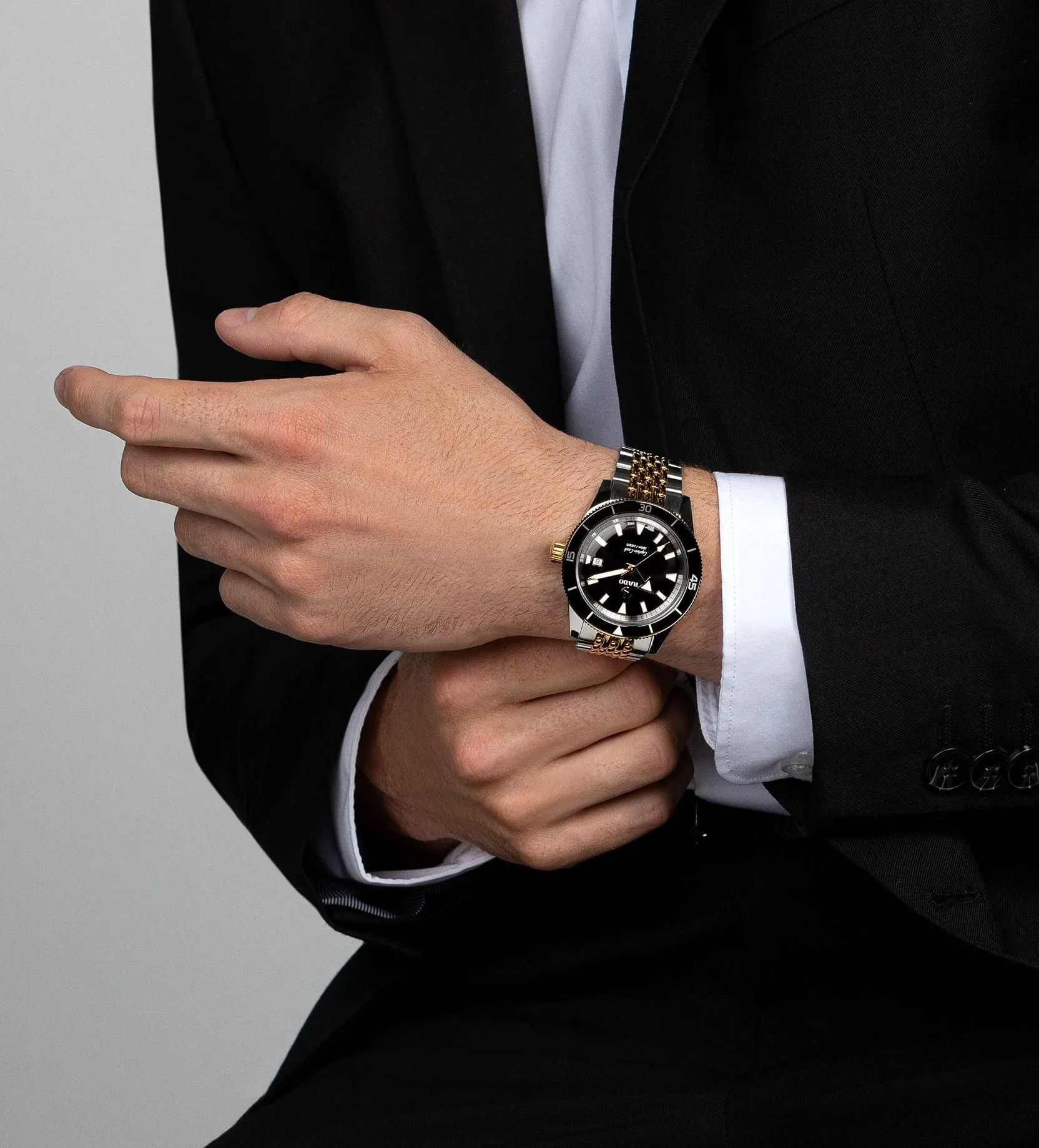 Rado Captain Cook Automatic Black 2 Tones Gold PVD 42mm