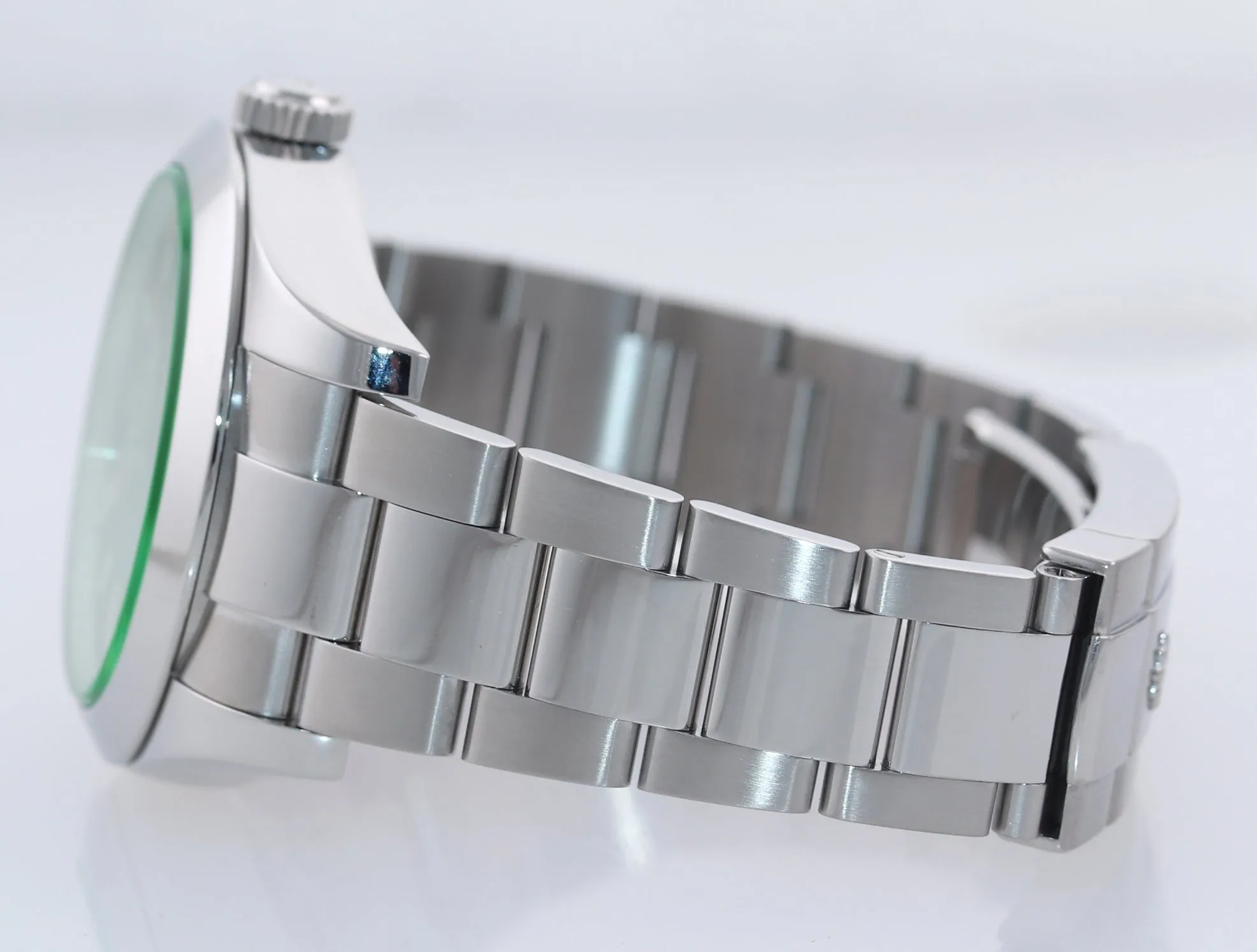 Rolex Milgauss Green Anniversary 116400 GV Steel Black Green Watch Box