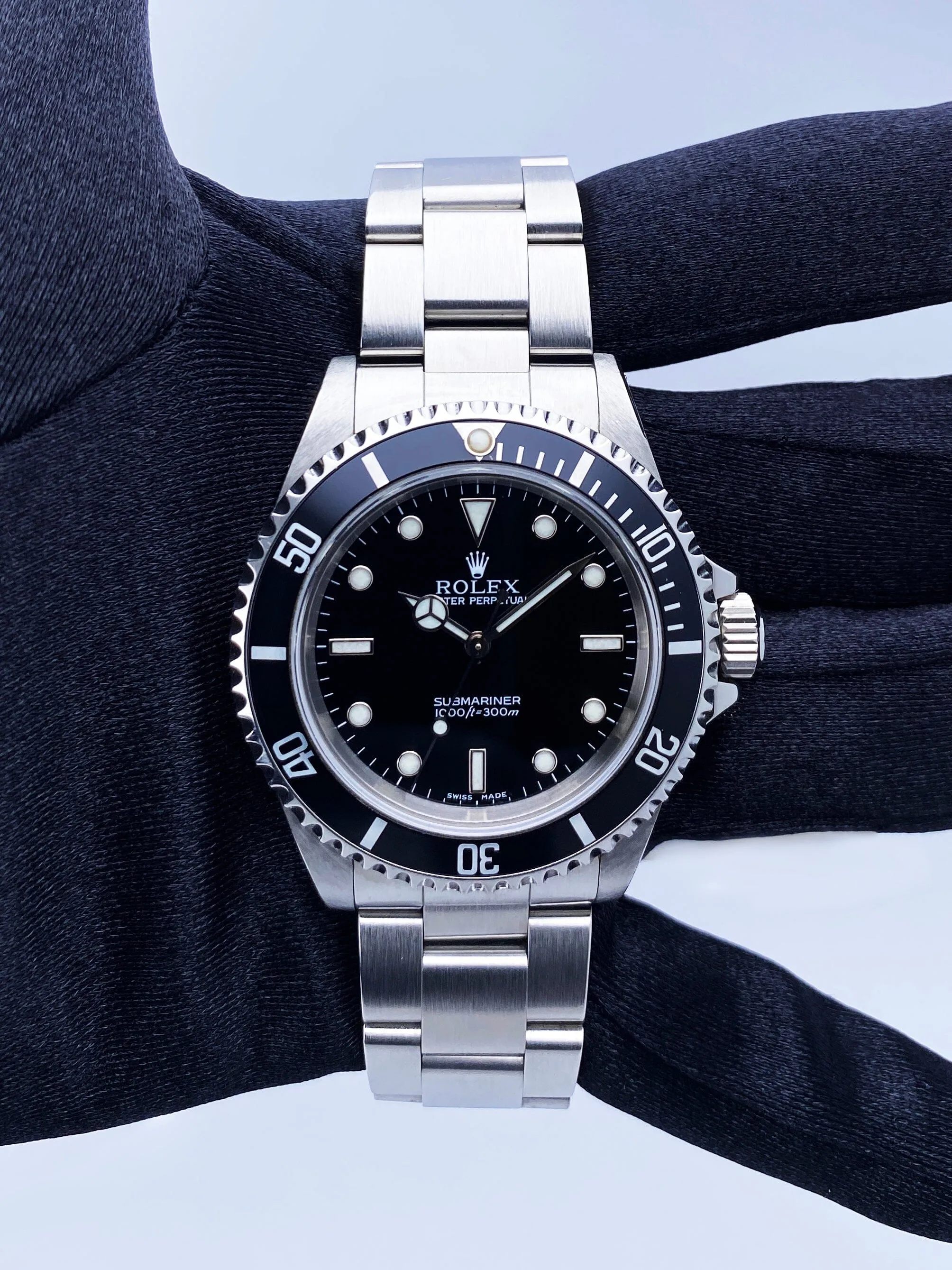 Rolex Oyster Perpetual 14060M Submariner No Date Men's Watch