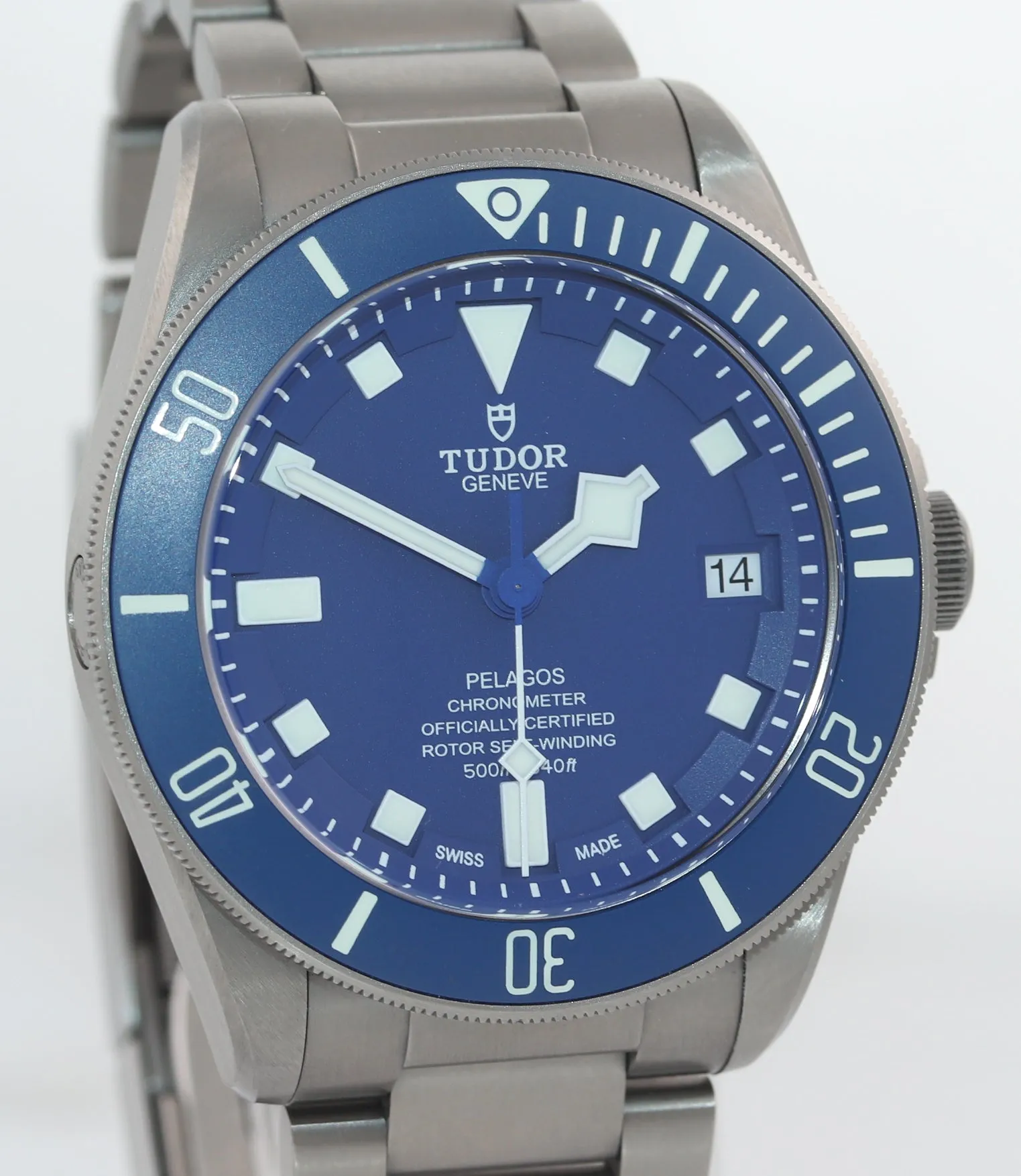 Tudor Pelagos Titanium 42mm Dive 25600 TB Blue Lume In House Date Watch Box